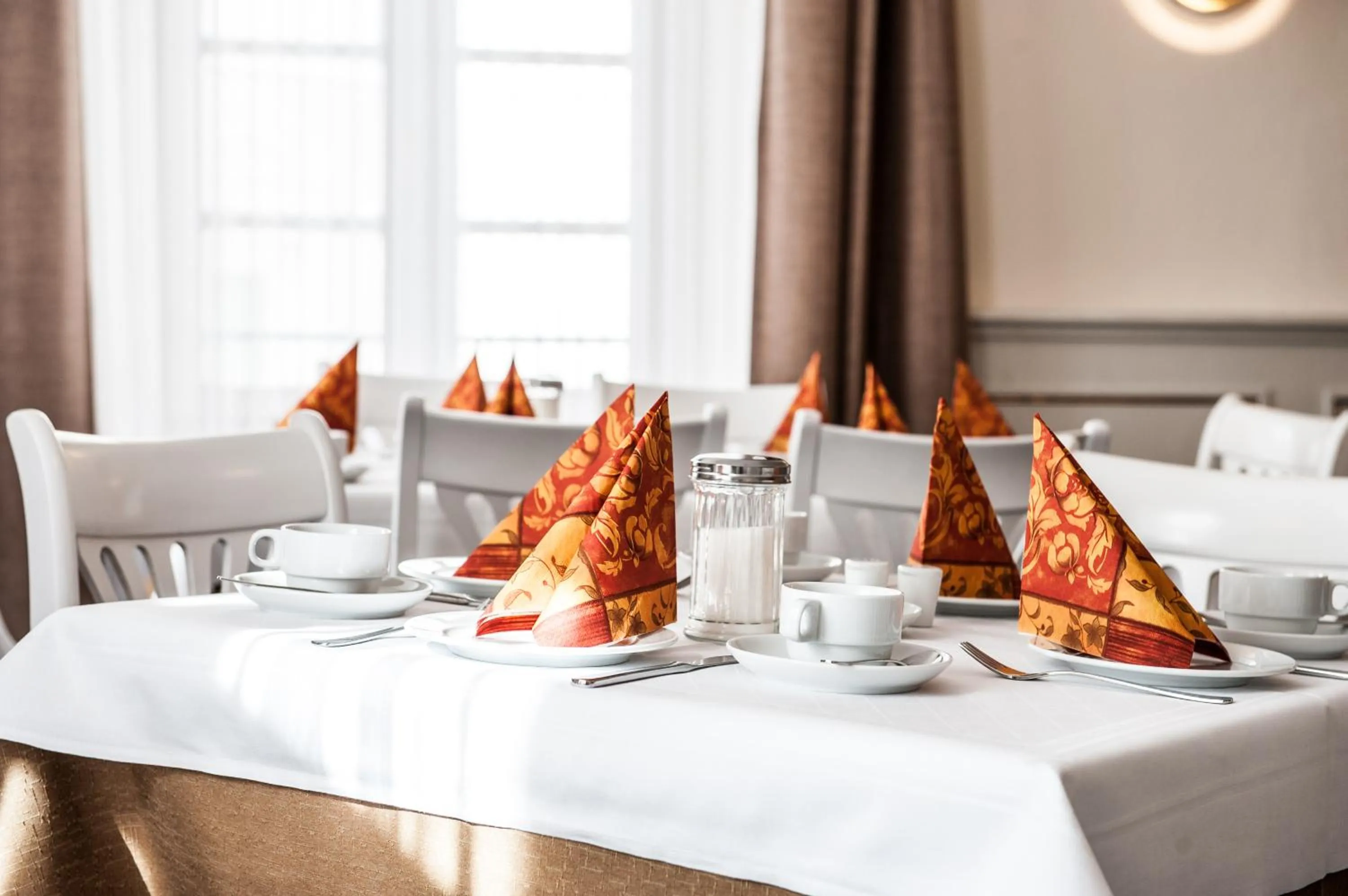 Restaurant/places to eat in Hotel Adler