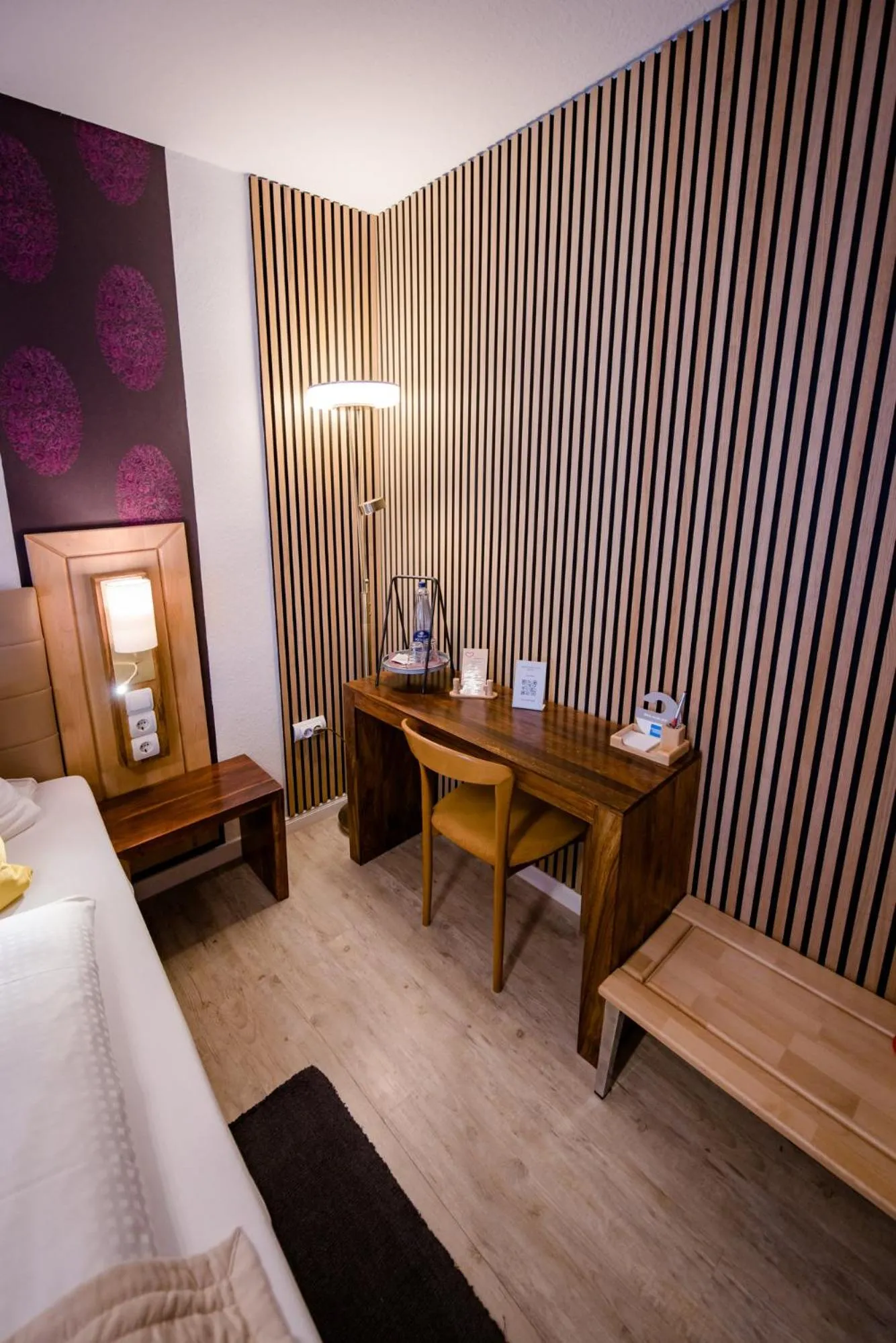 Photo of the whole room, Bed in Franconia City Hotel