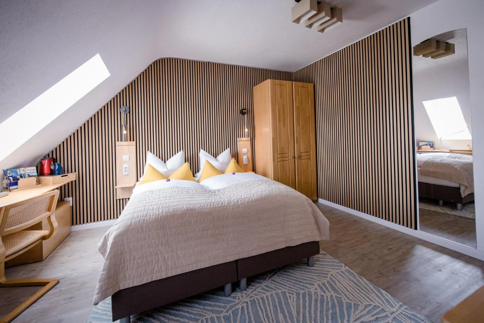 Photo of the whole room, Bed in Franconia City Hotel