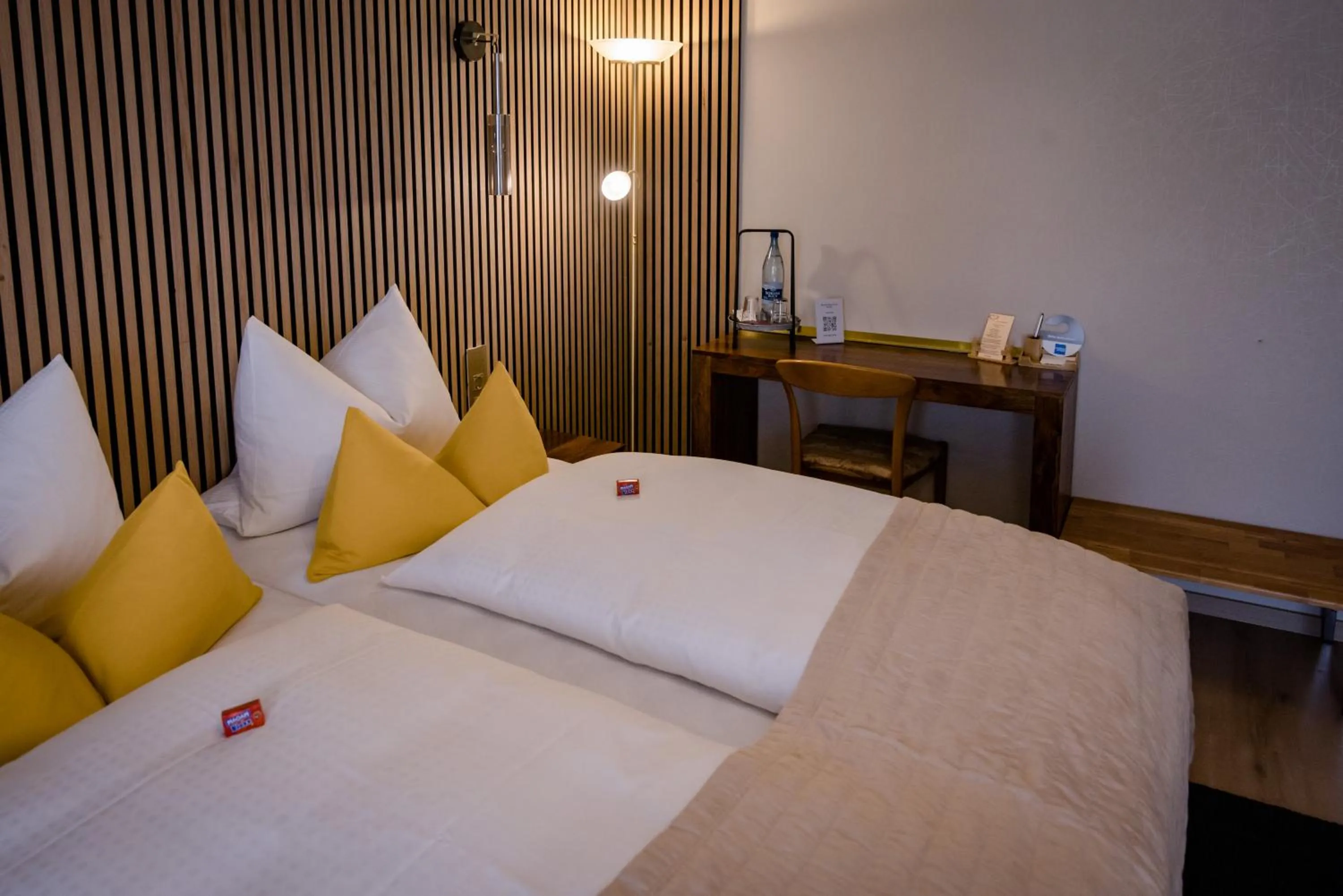 Photo of the whole room, Bed in Franconia City Hotel