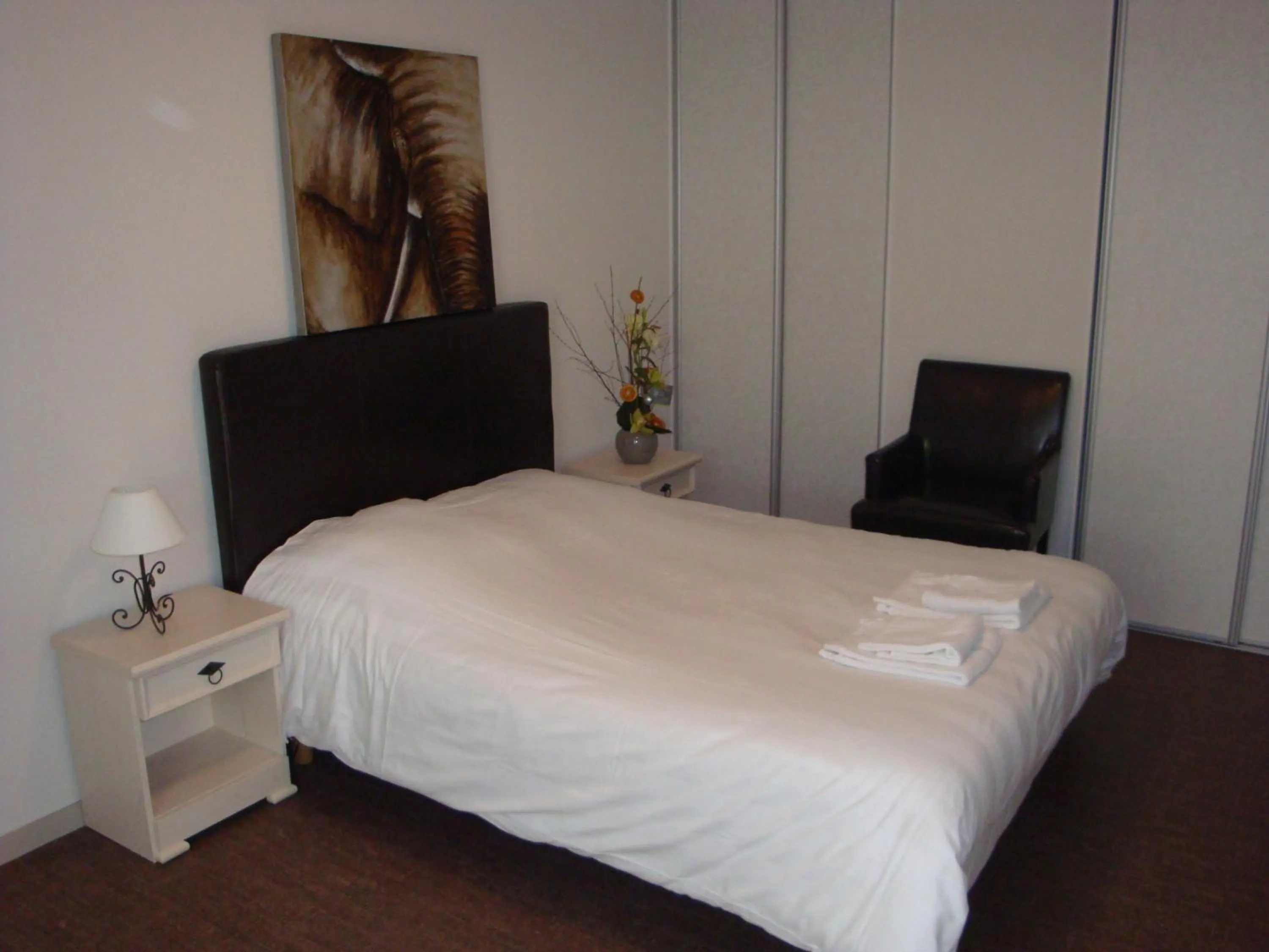 Bedroom, Bed in La Résidence Therm’Appart