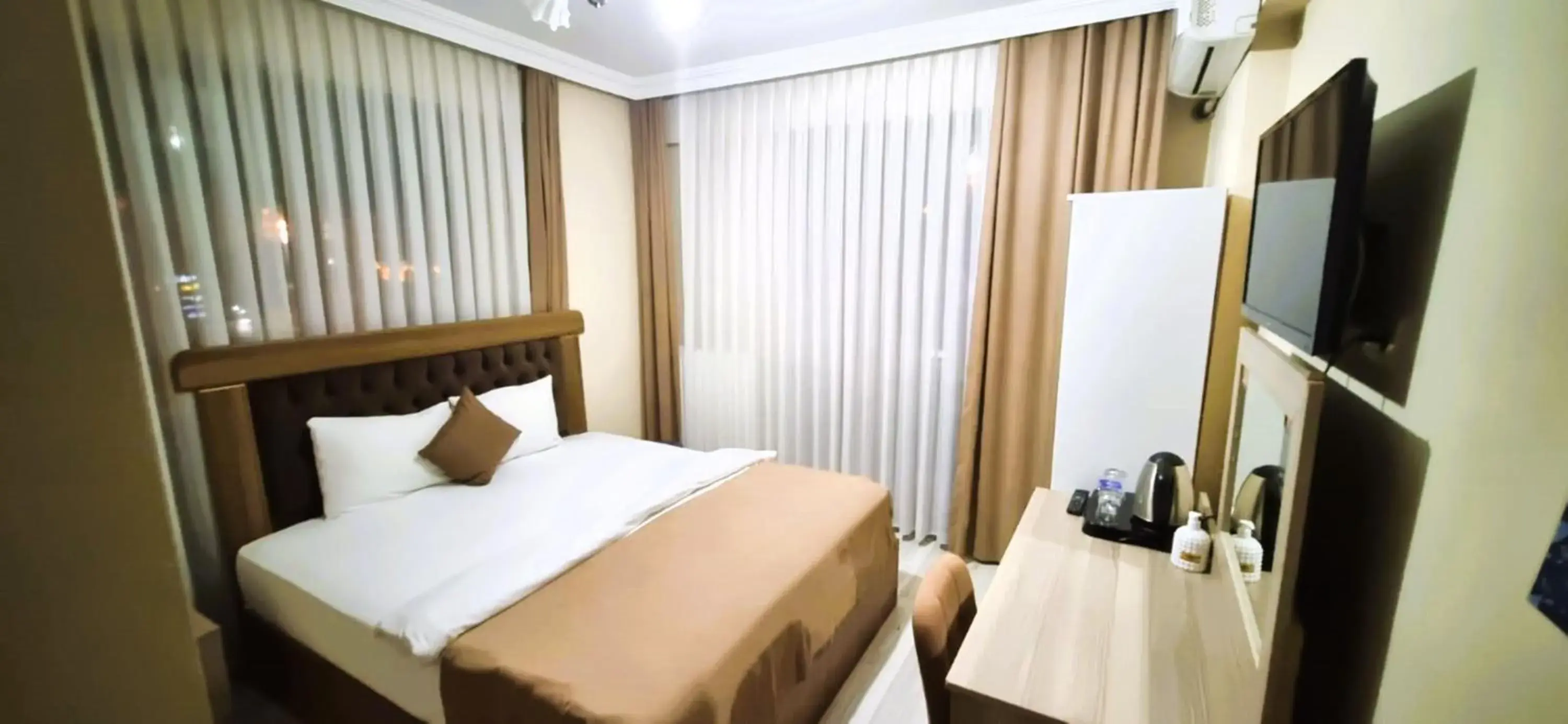 Double Room with Balcony (2 Adults + 1 Child) in WİND HOTEL Double Room with Balcony (2 Adults + 1 Child) in WİND HOTEL