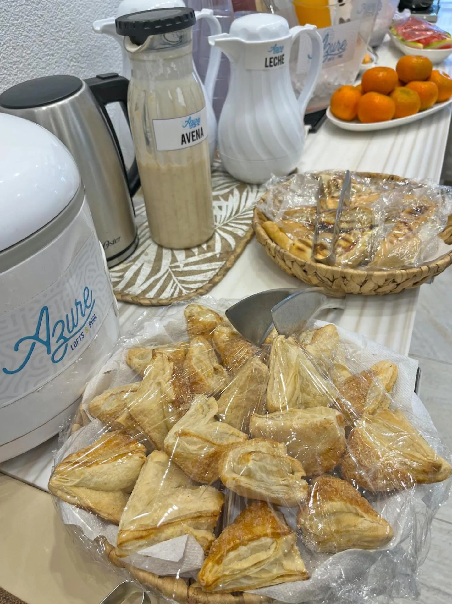Breakfast in Azure Lofts & Pool