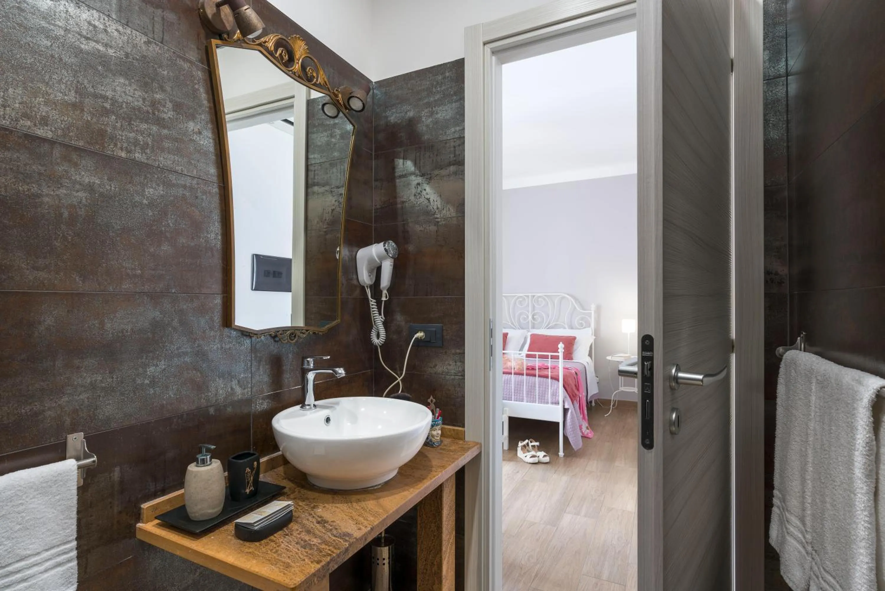 Bathroom in Il Tempio di Athena - Cultura e Relax a Siracusa