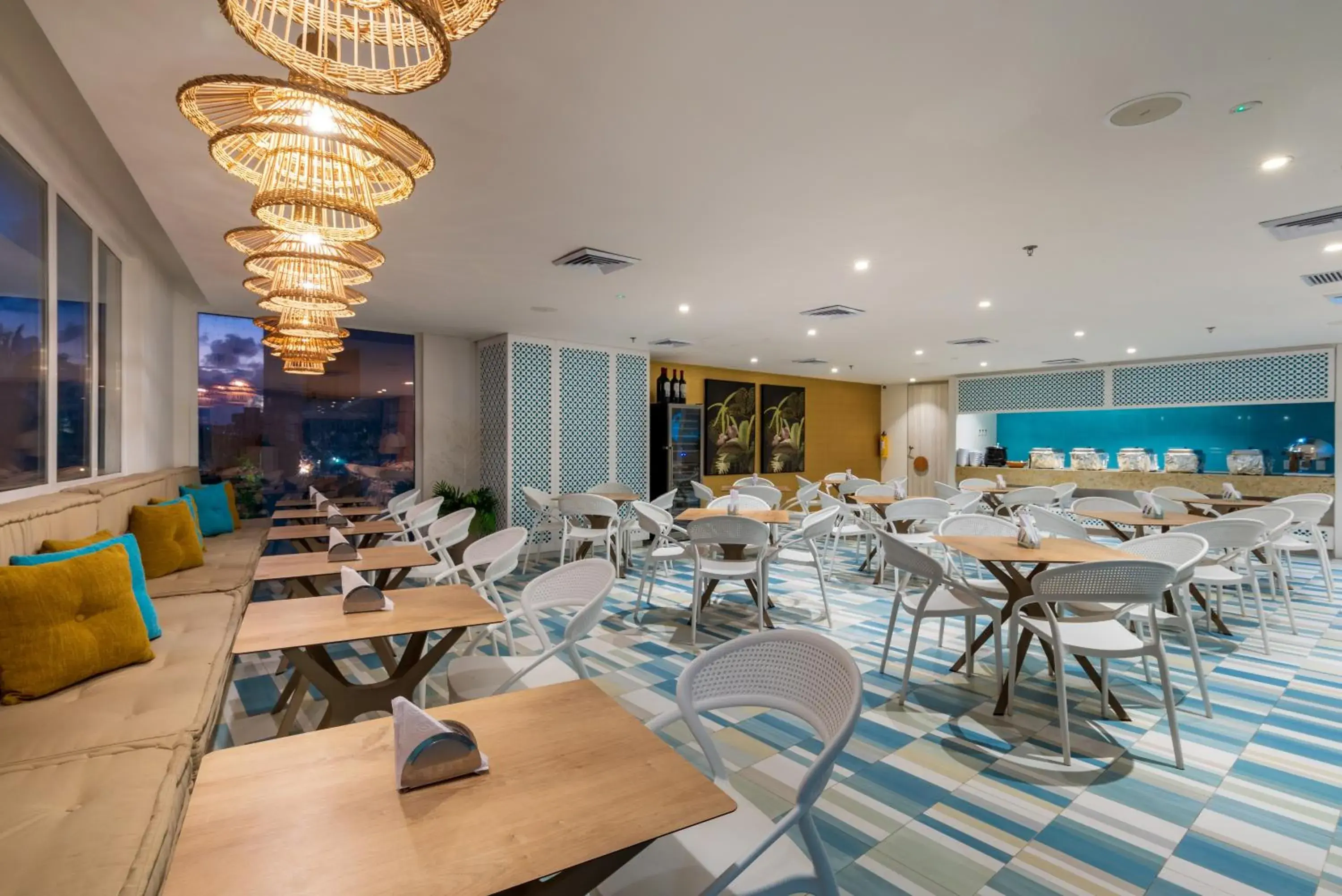 Restaurant/places to eat in Samawi Hotel Restaurant/places to eat in Samawi Hotel