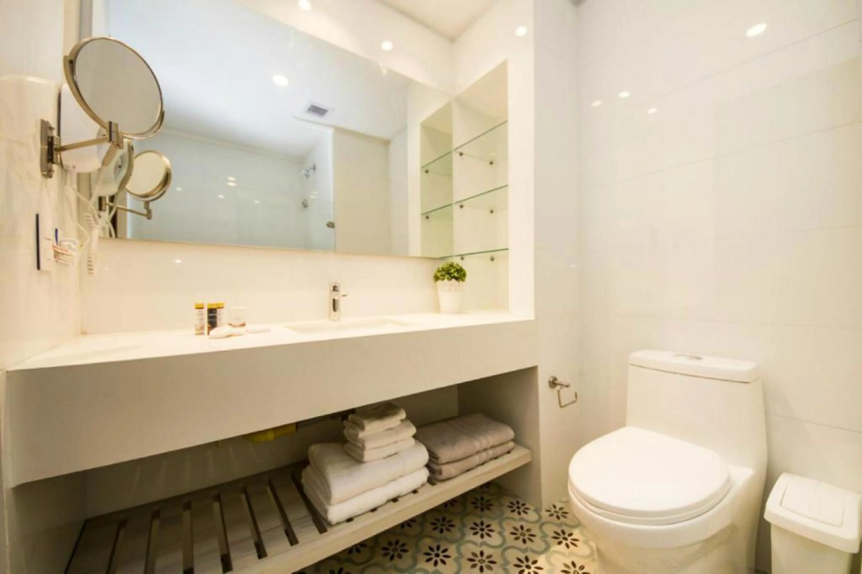 Bathroom in Samawi Hotel