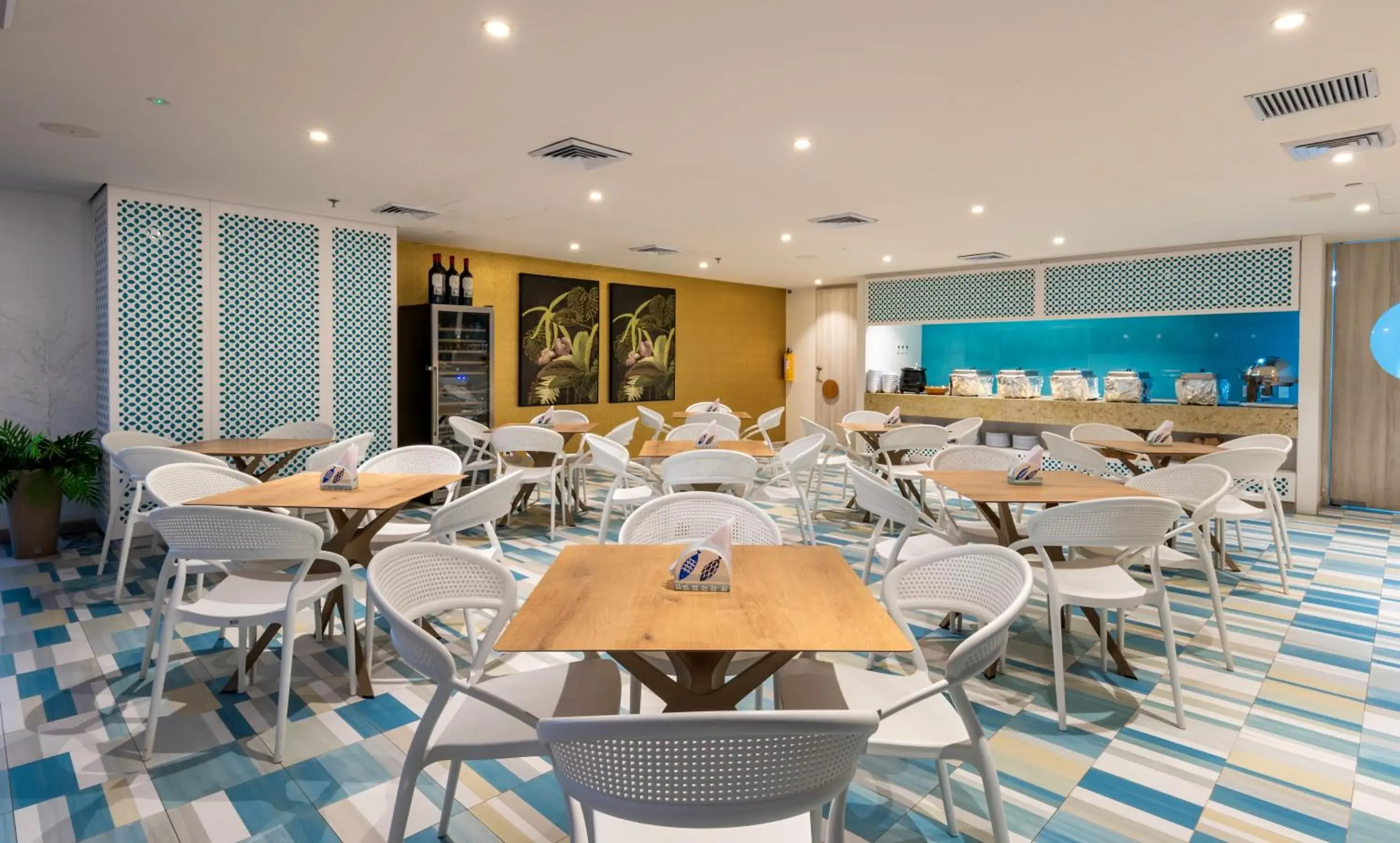 Restaurant/places to eat in Samawi Hotel Restaurant/places to eat in Samawi Hotel