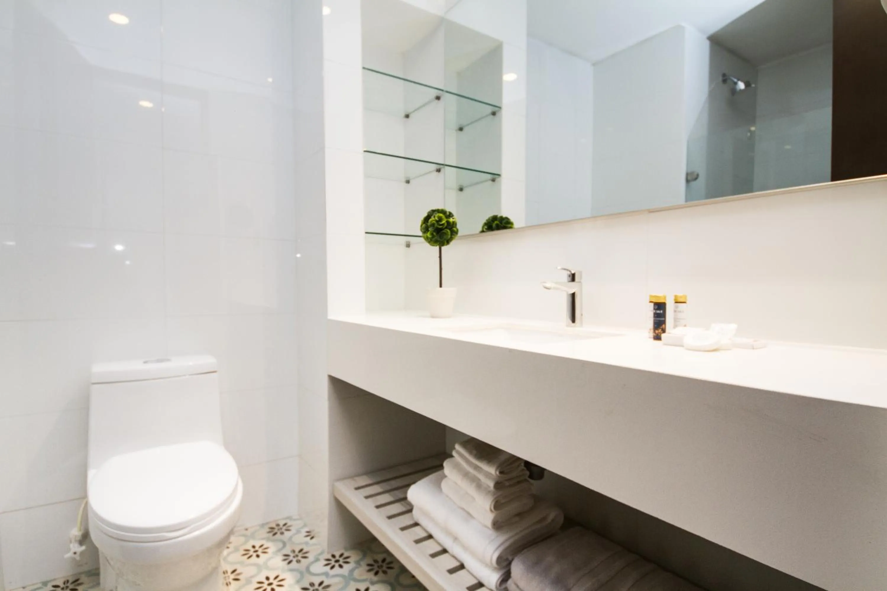 Bathroom in Samawi Hotel