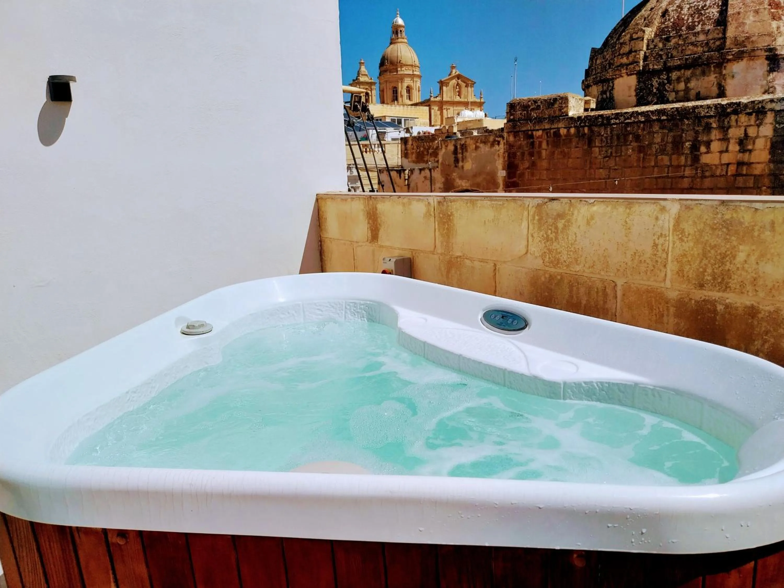 Pjazza Suites Boutique Hotel by CX Collection