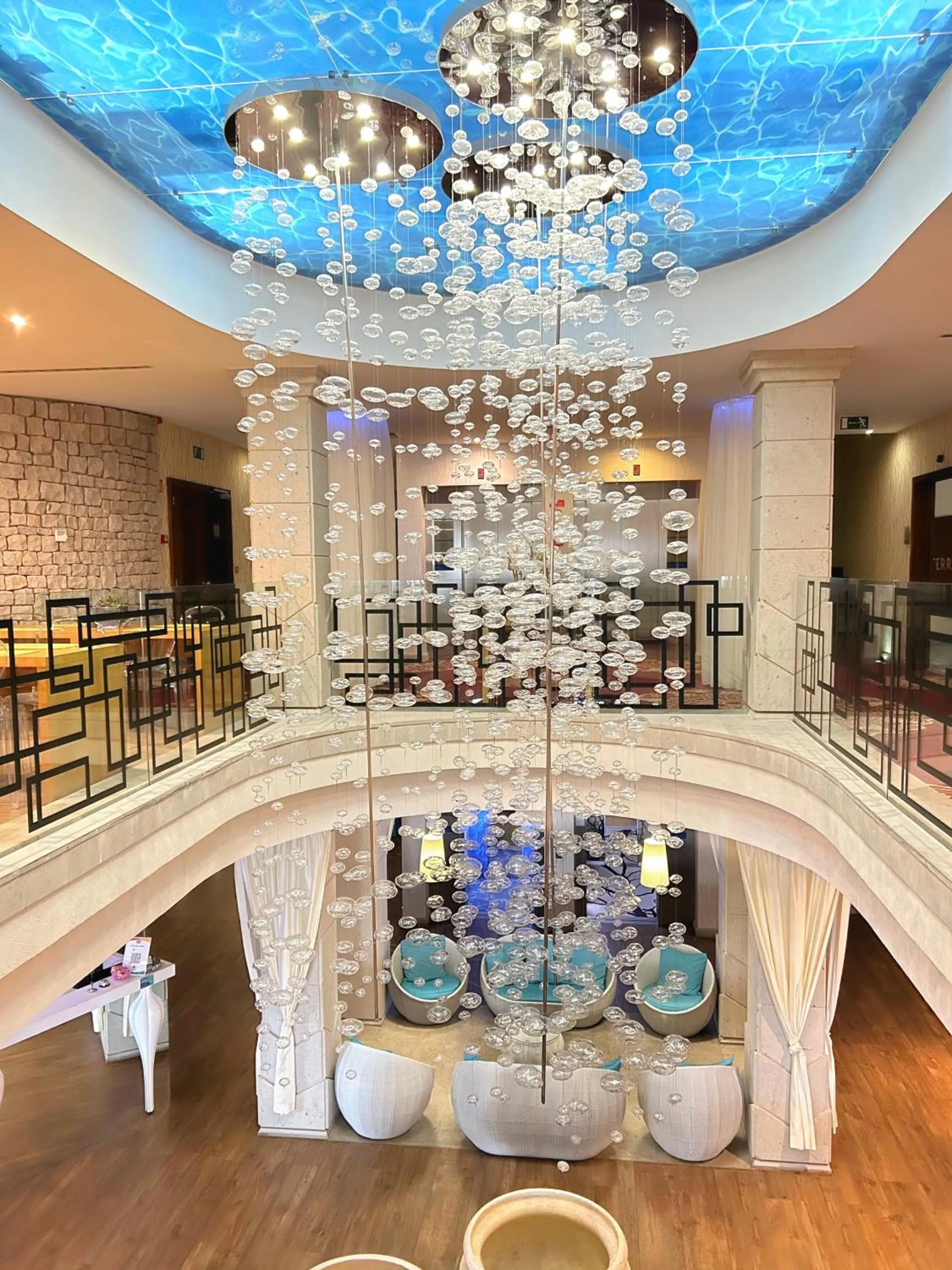 Hotel Cascade Resort & Spa