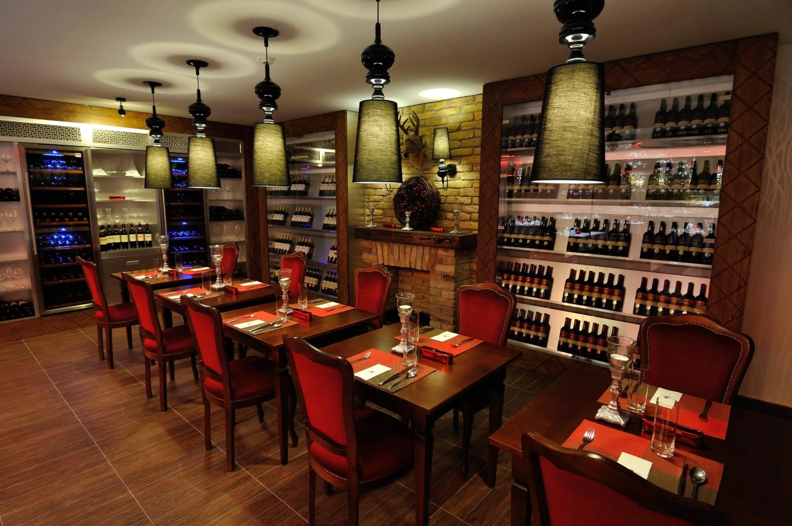 Restaurant/places to eat in Hotel Cascade Resort & Spa