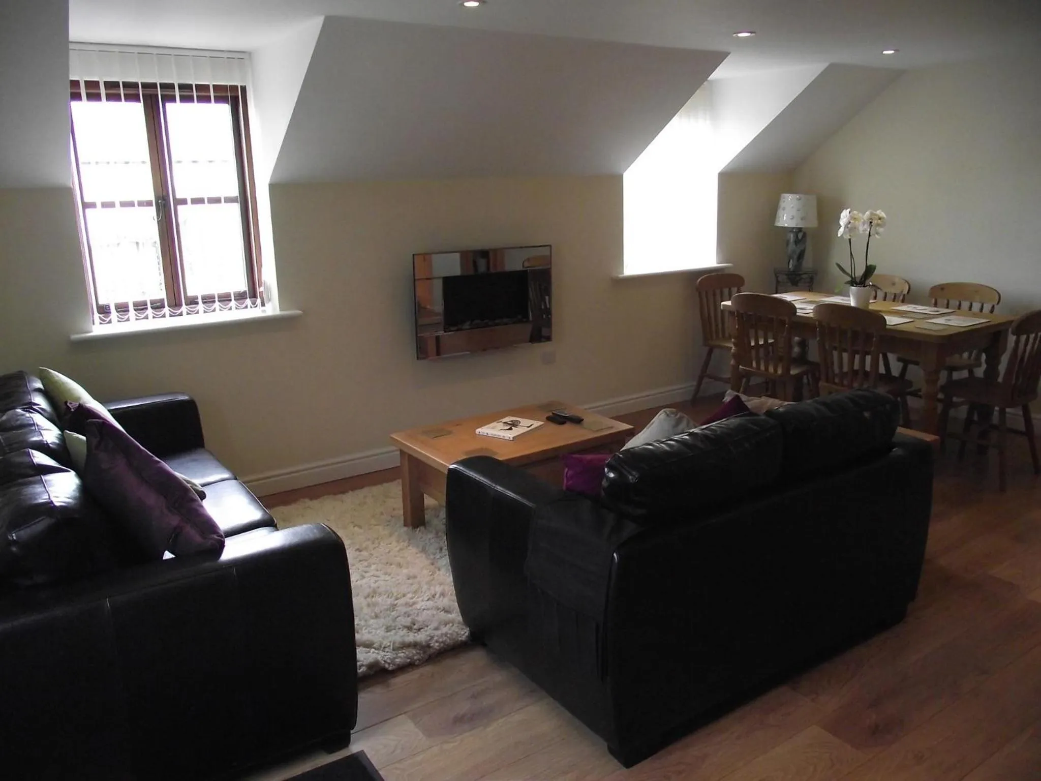 TV and multimedia in Carpenters Cottages