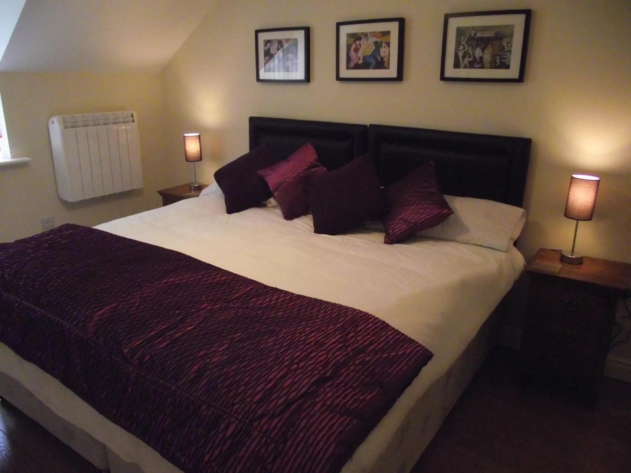 Bed in Carpenters Cottages