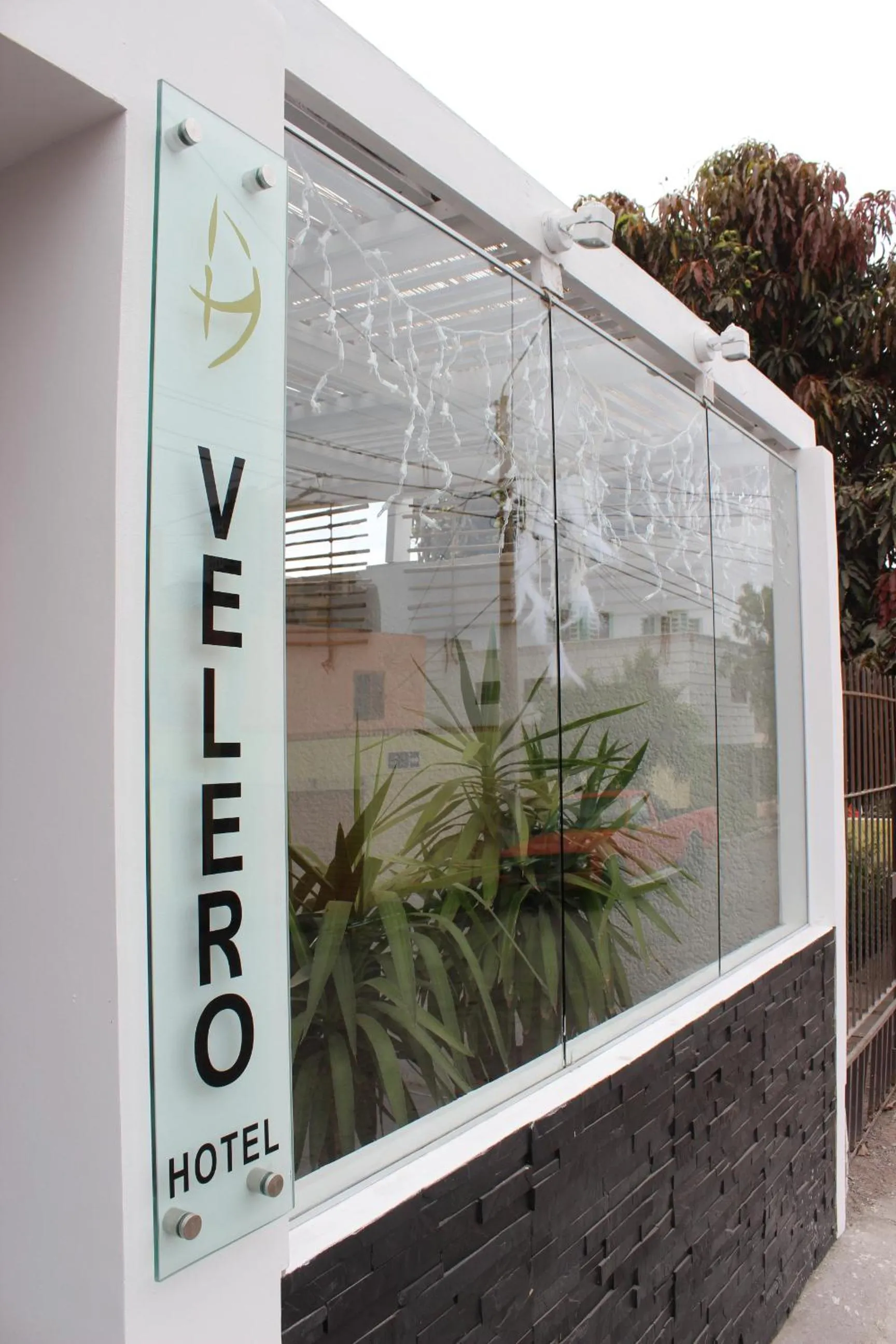 Property logo or sign in Hotel Velero Sur