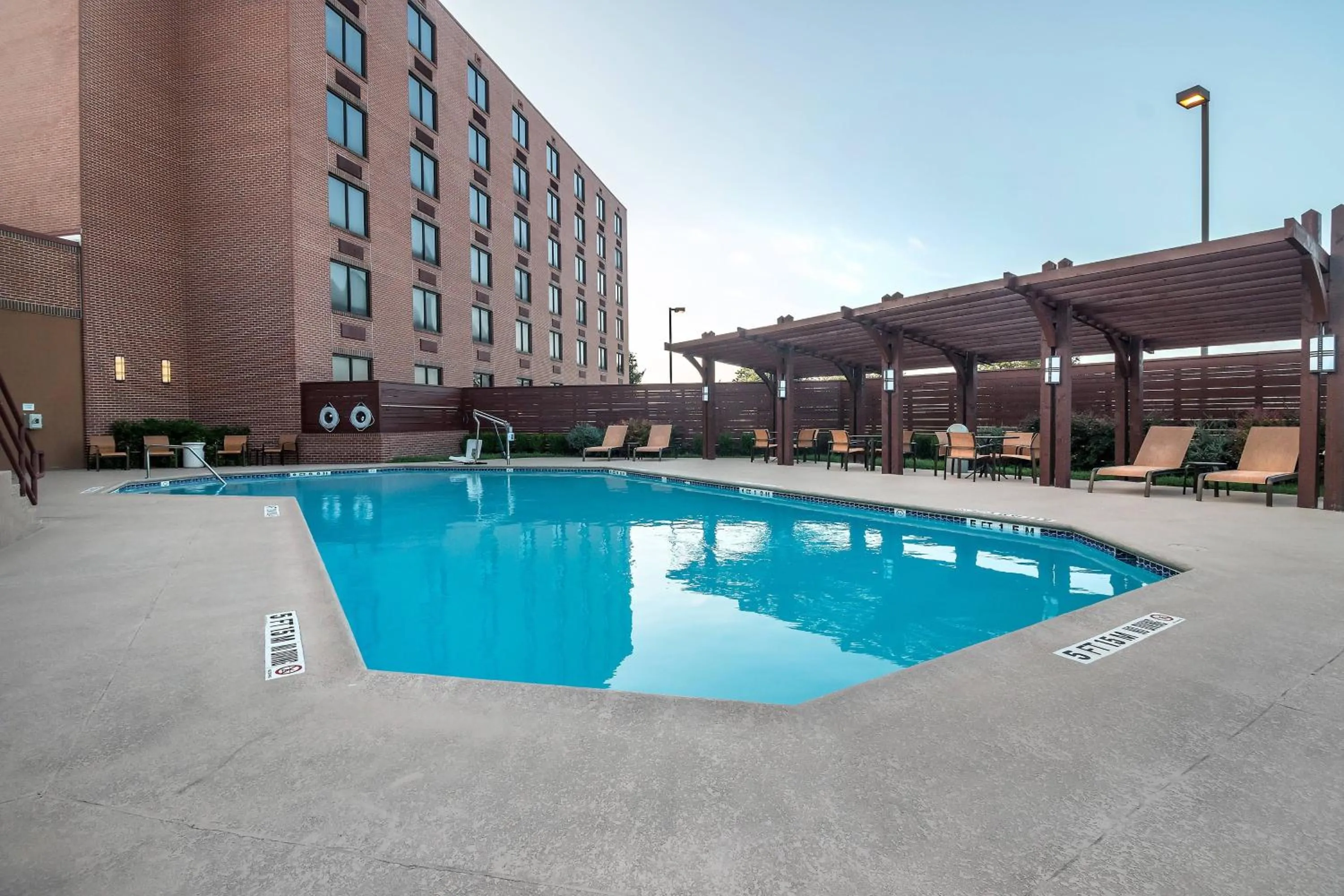 Swimming pool in Courtyard by Marriott Killeen