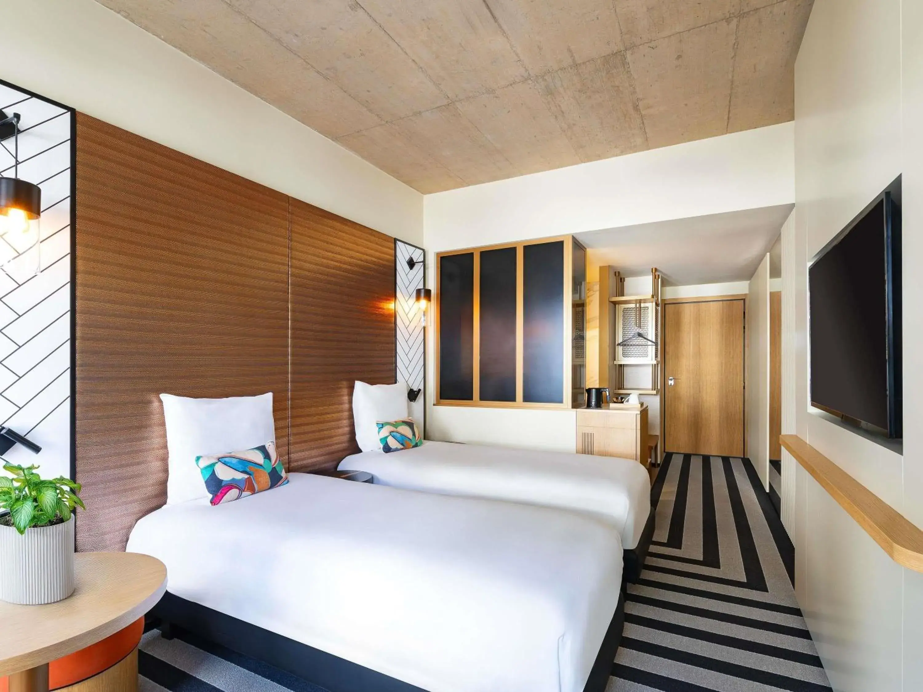 Bedroom, Bed in Mercure Luxembourg Off Kirchberg Bedroom, Bed in Mercure Luxembourg Off Kirchberg