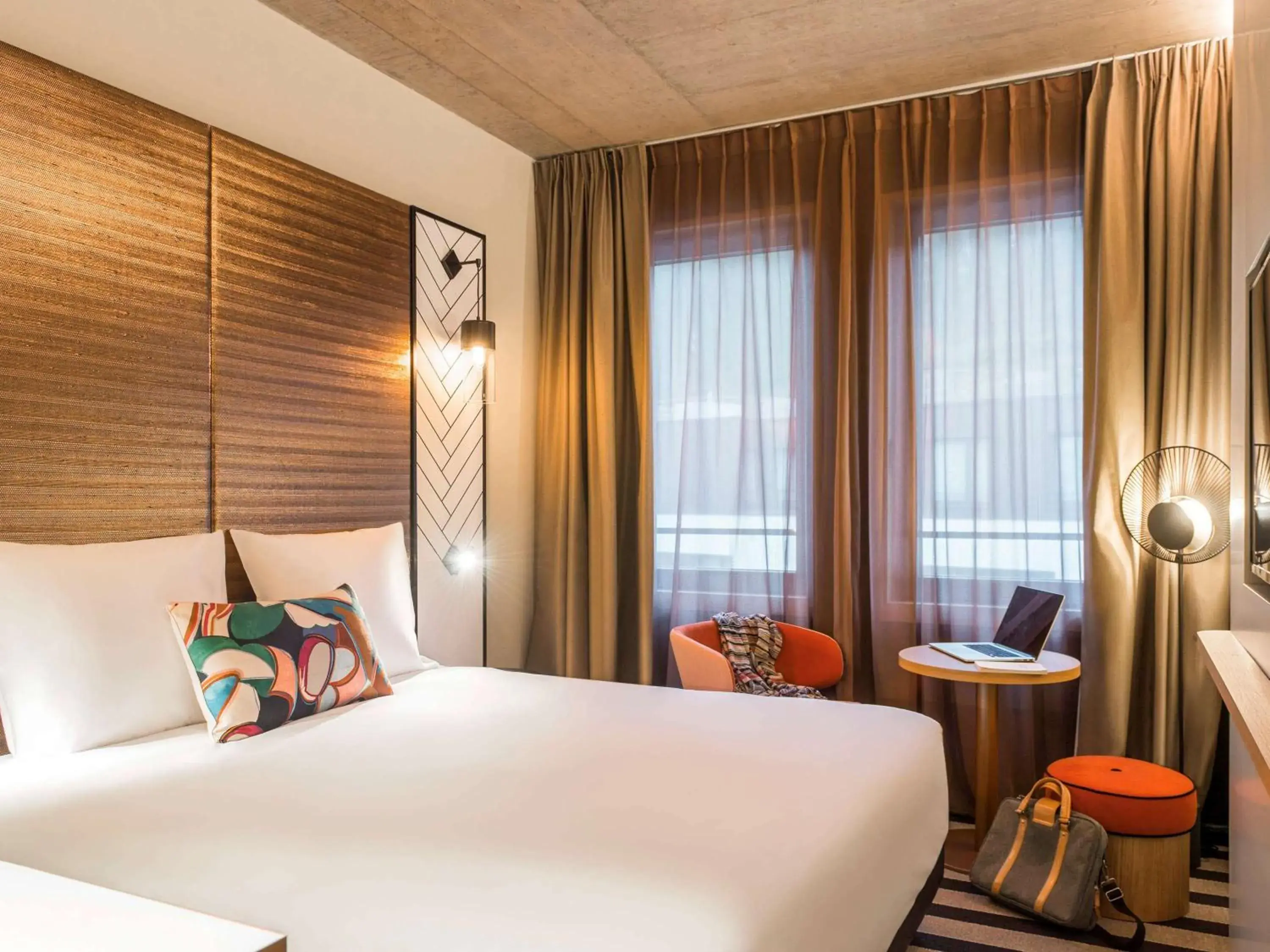 Photo of the whole room, Bed in Mercure Luxembourg Off Kirchberg Photo of the whole room, Bed in Mercure Luxembourg Off Kirchberg