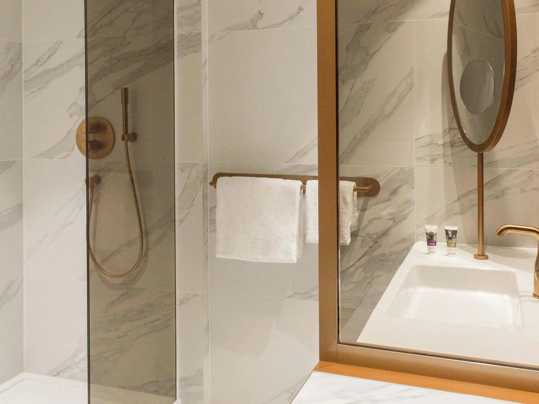 Shower in Mercure Luxembourg Off Kirchberg