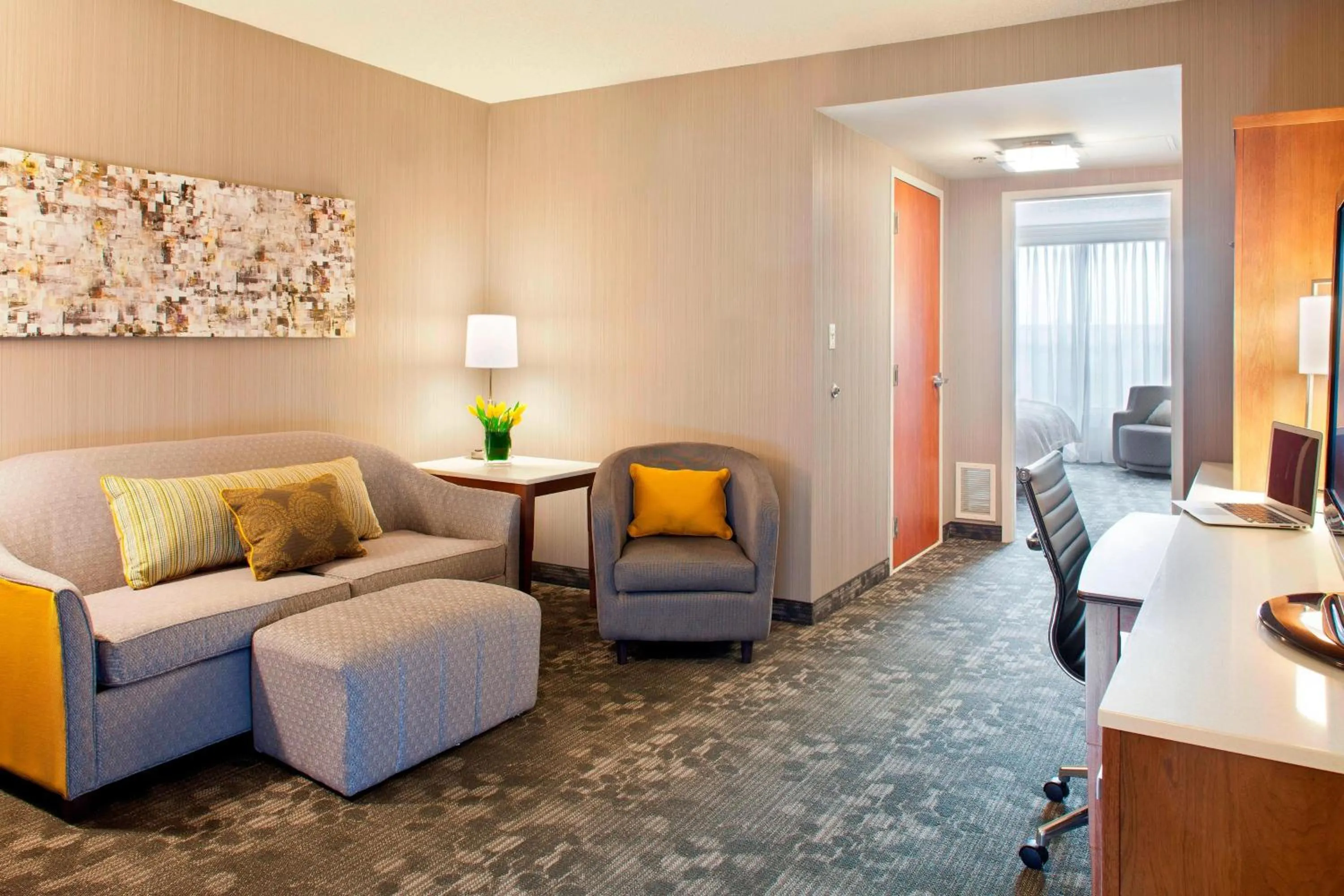 Photo of the whole room in Courtyard by Marriott Pueblo