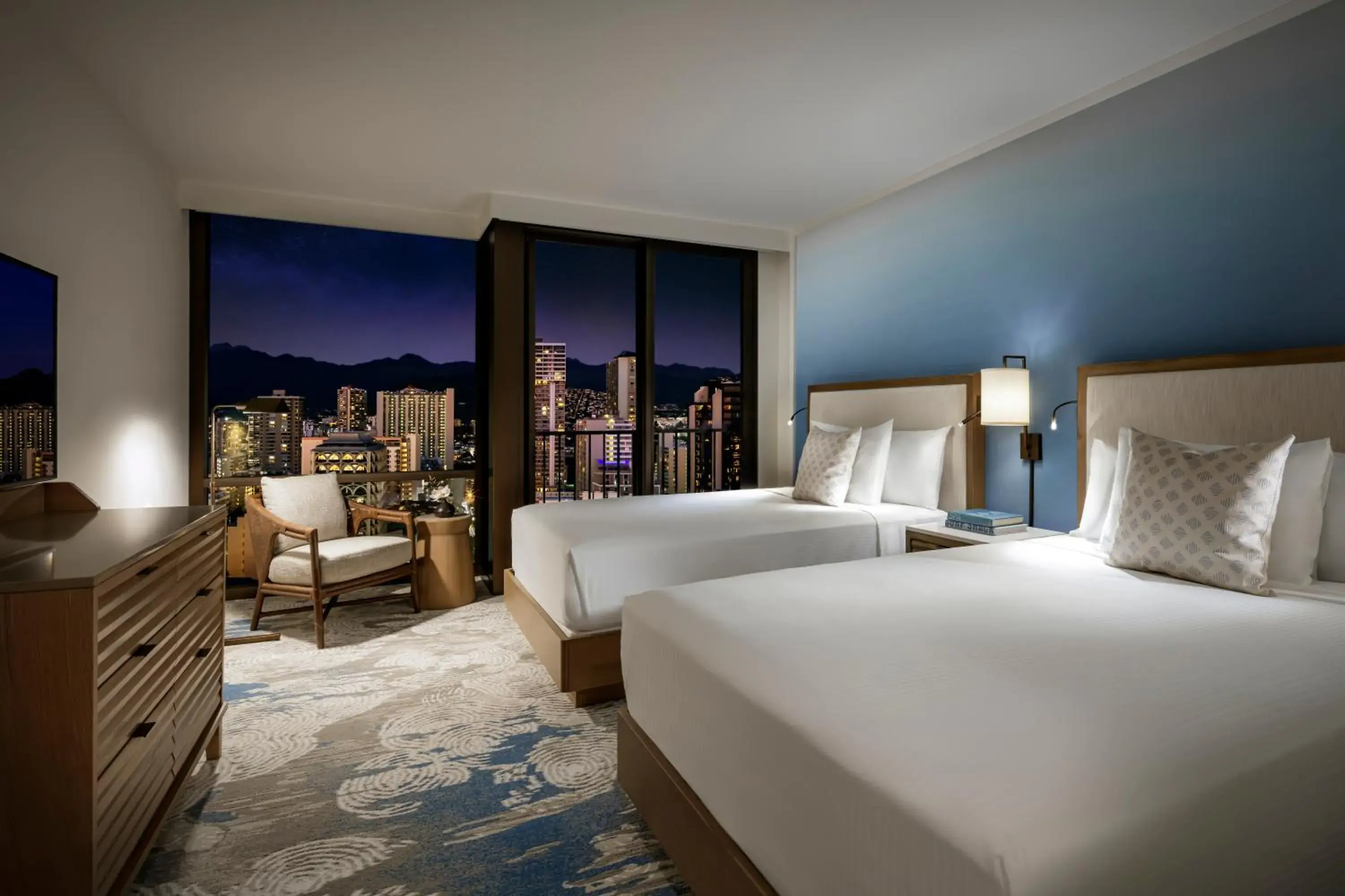 Standard Waikiki View Double in Halepuna Waikiki by Halekulani - NO RESORT FEE Standard Waikiki View Double in Halepuna Waikiki by Halekulani - NO RESORT FEE