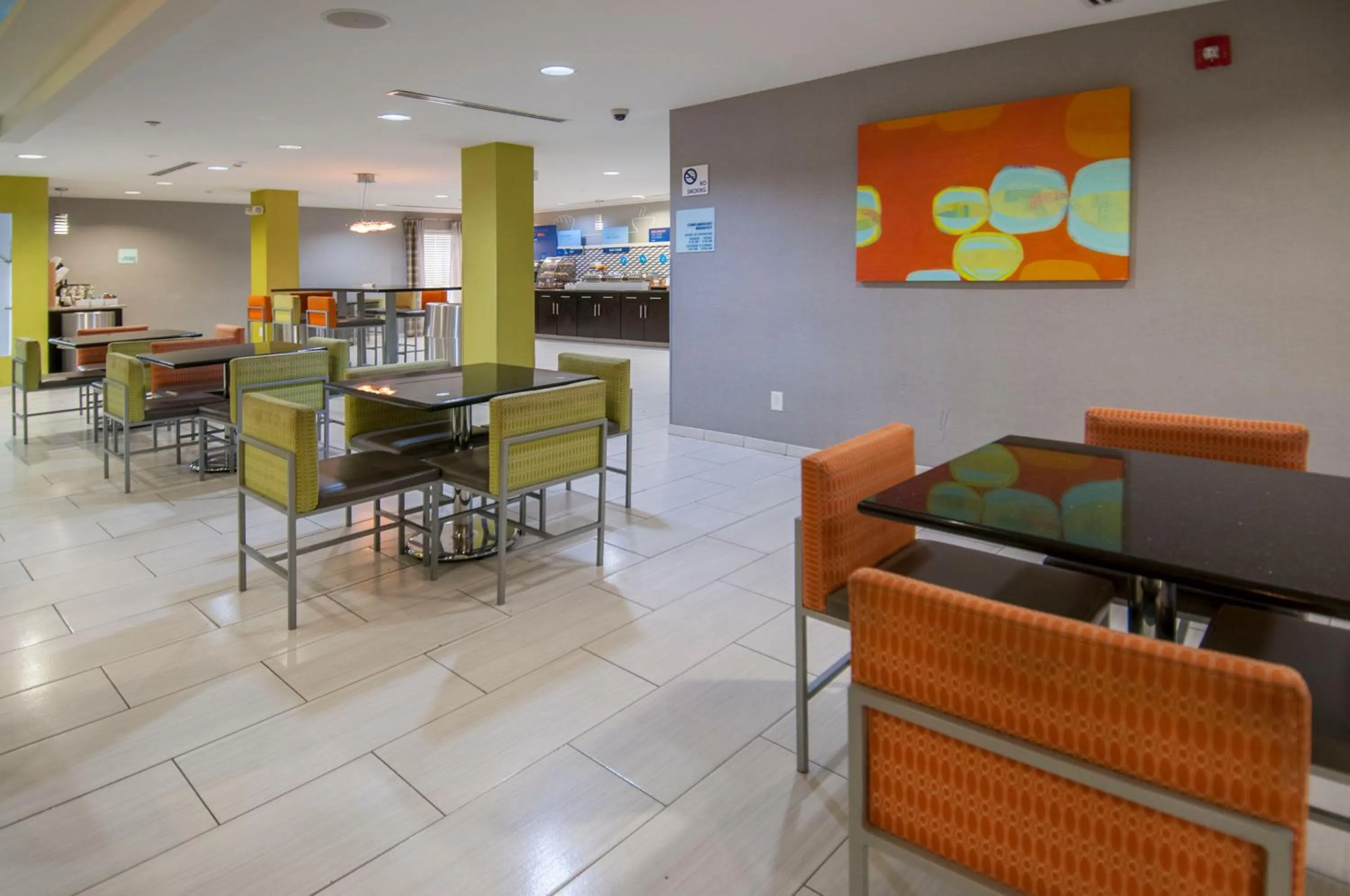 Breakfast in Holiday Inn Express & Suites Jackson Downtown - Coliseum by IHG