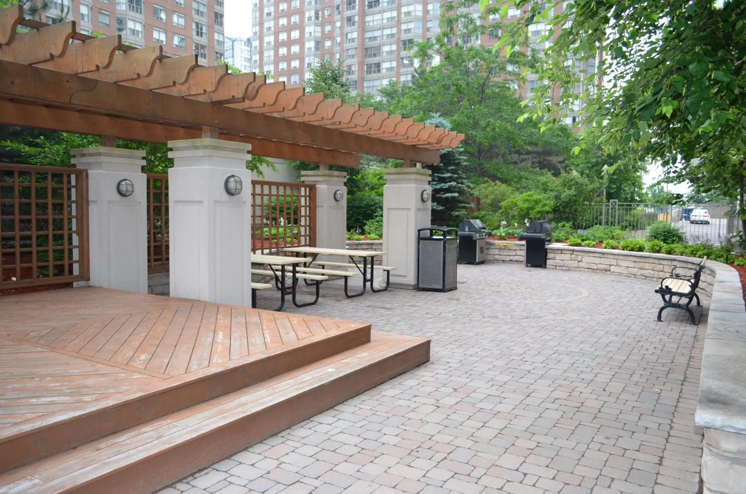 BBQ facilities in Bombay Suites Mississauga