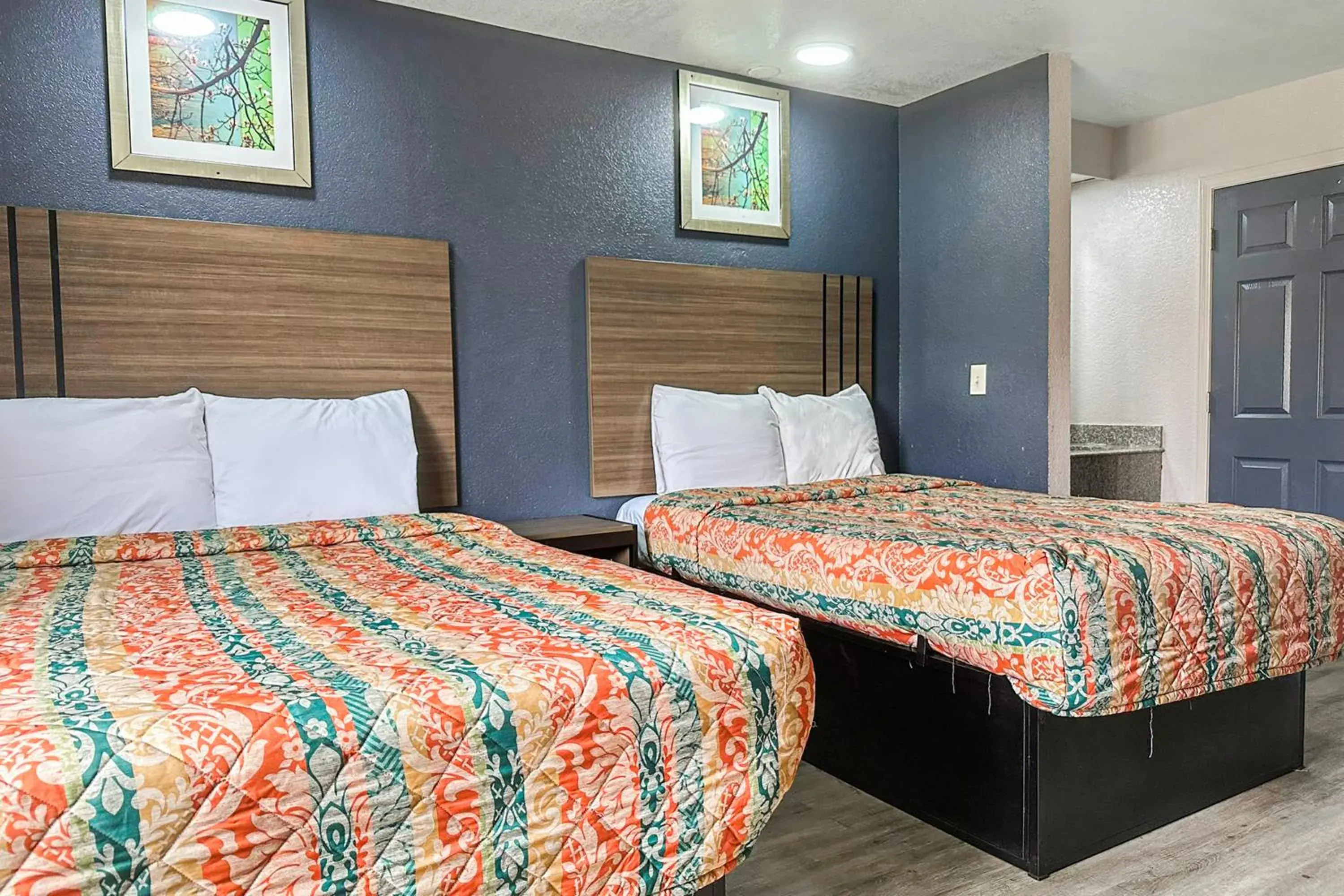 2 Queen Beds Non-Smoking in Relax Inn By Oyo Jackson MS Hwy 80 I-20 2 Queen Beds Non-Smoking in Relax Inn By Oyo Jackson MS Hwy 80 I-20