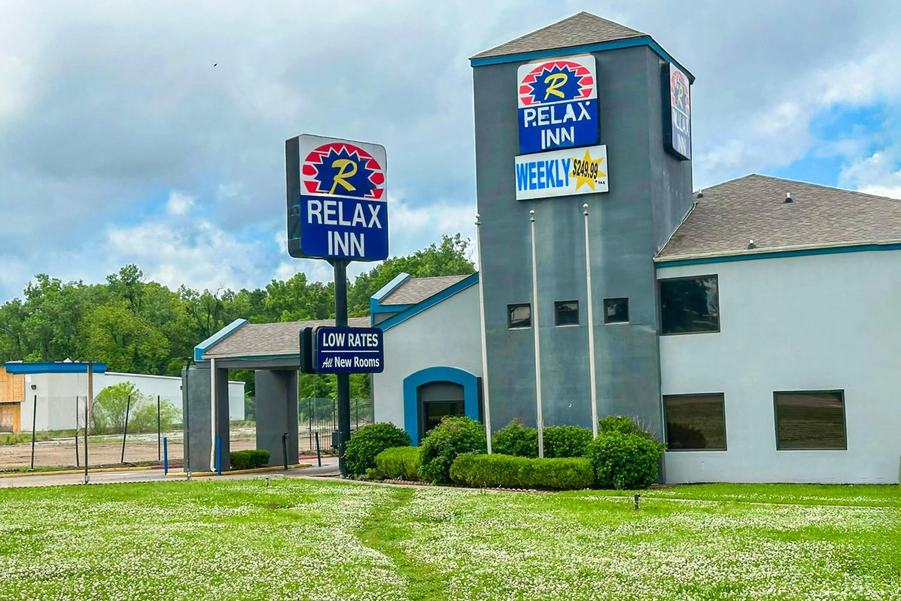 Property building in Relax Inn By Oyo Jackson MS Hwy 80 I-20