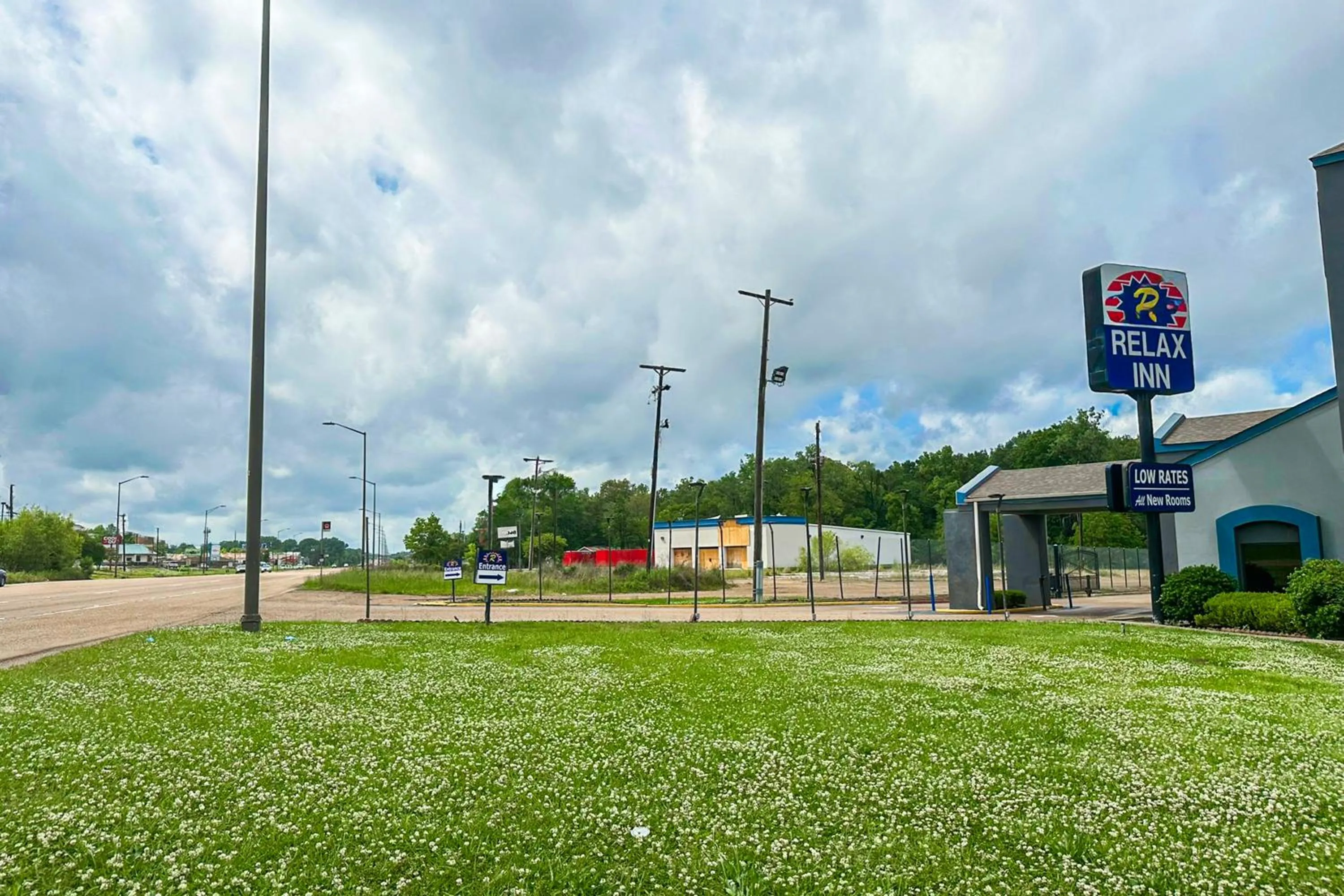 Facade/entrance in Relax Inn By Oyo Jackson MS Hwy 80 I-20