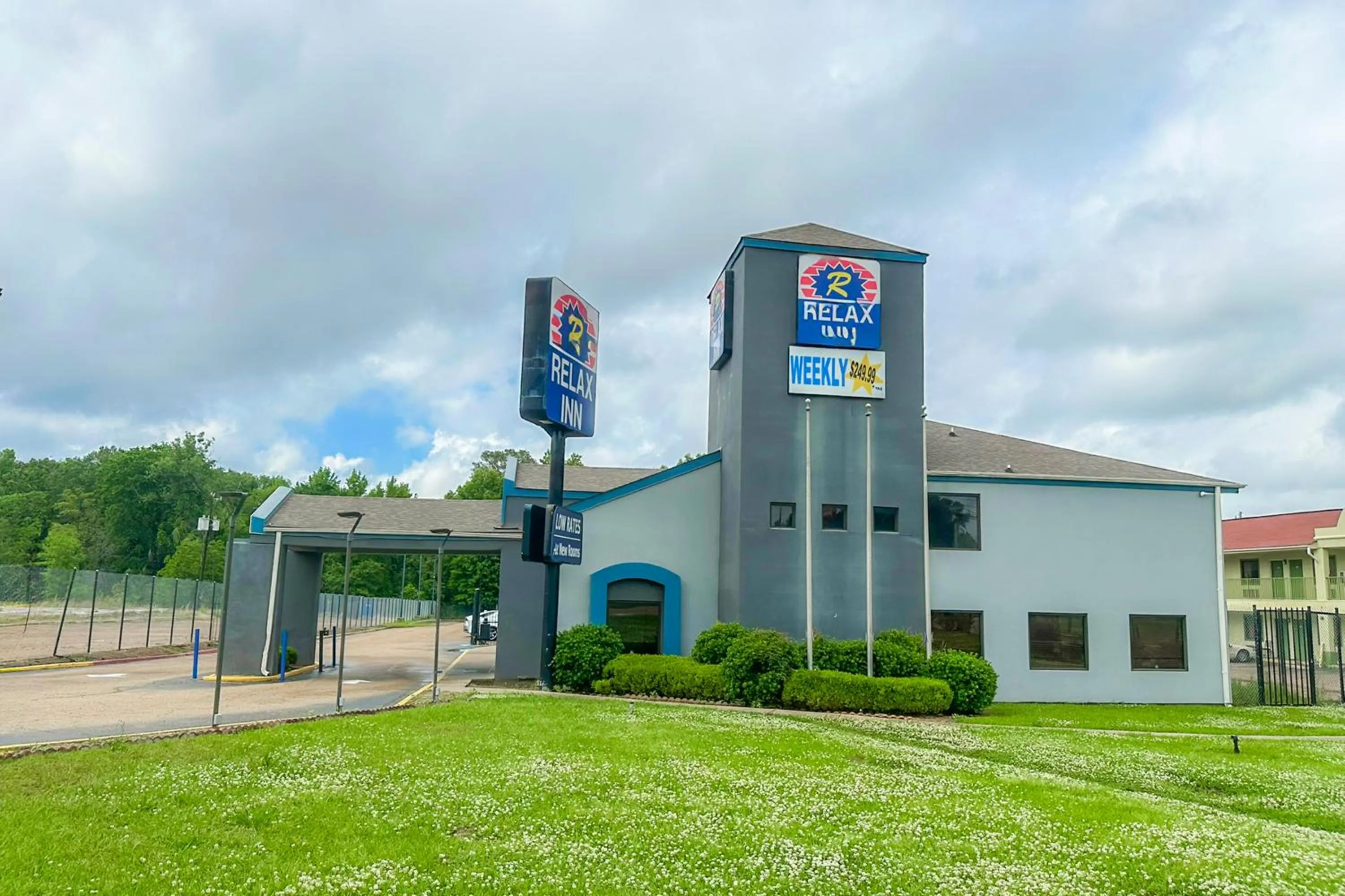 Facade/entrance in Relax Inn By Oyo Jackson MS Hwy 80 I-20