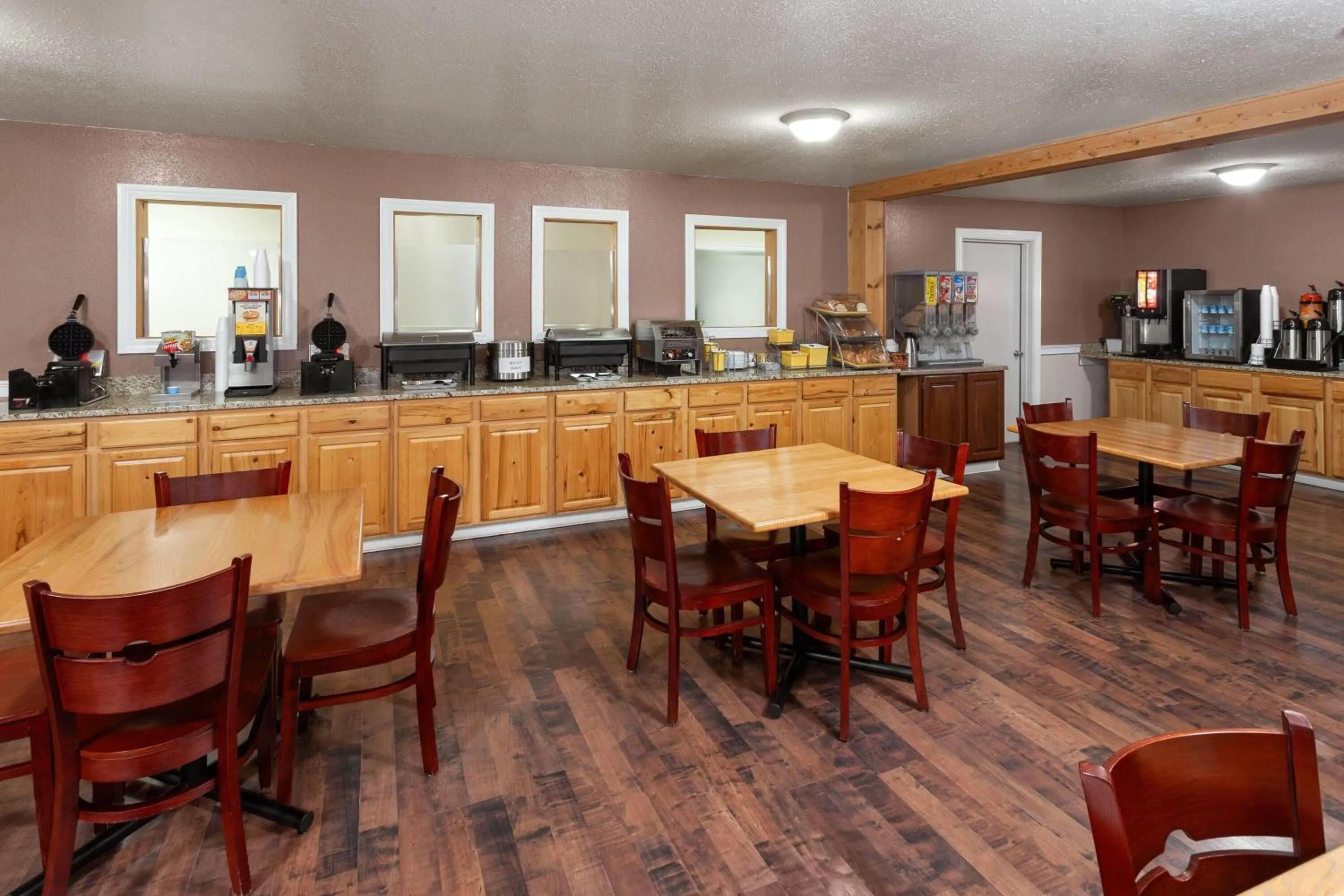 Breakfast in Baymont by Wyndham Manistee