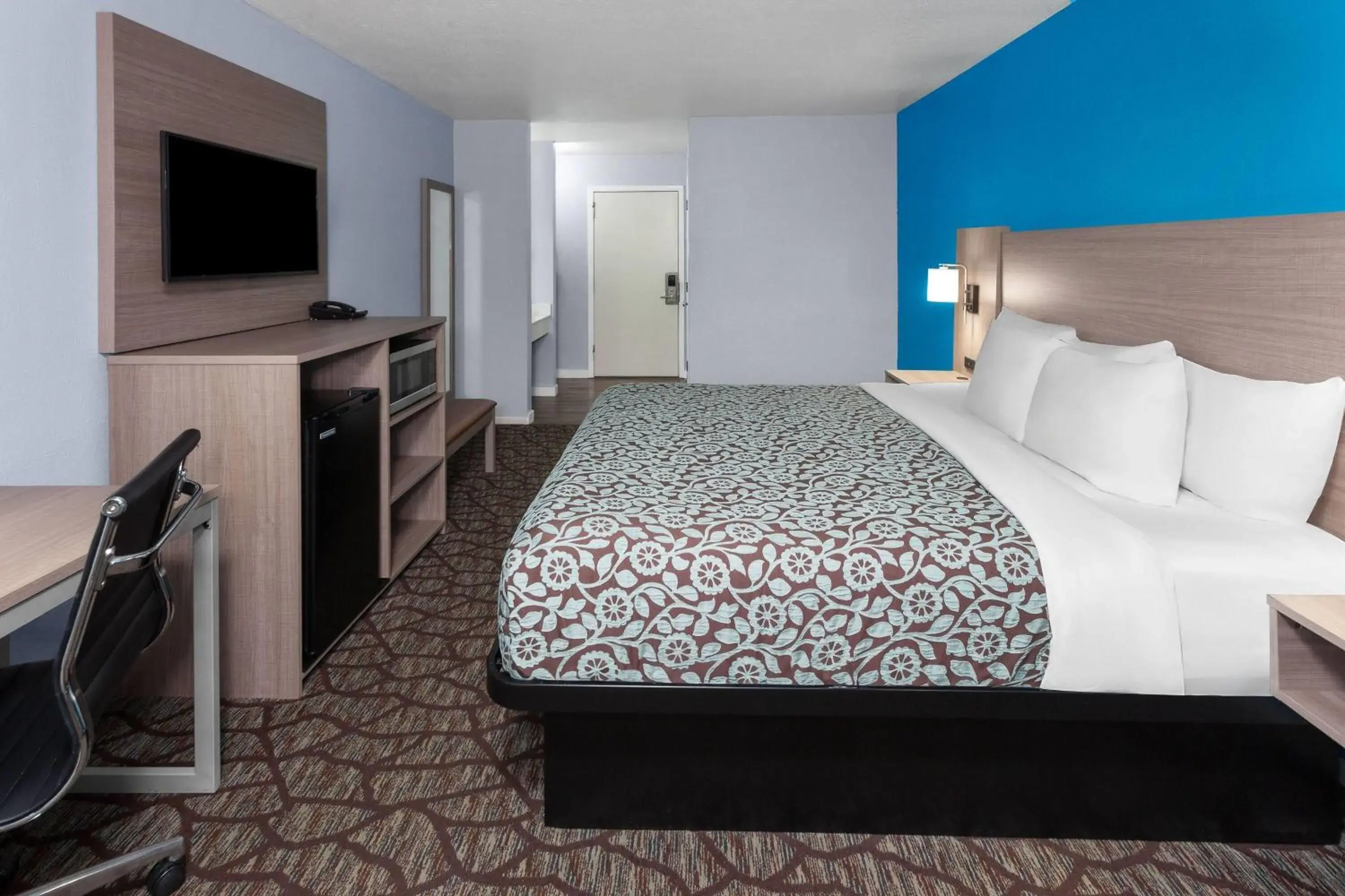 Photo of the whole room, Bed in Baymont by Wyndham Manistee Photo of the whole room, Bed in Baymont by Wyndham Manistee