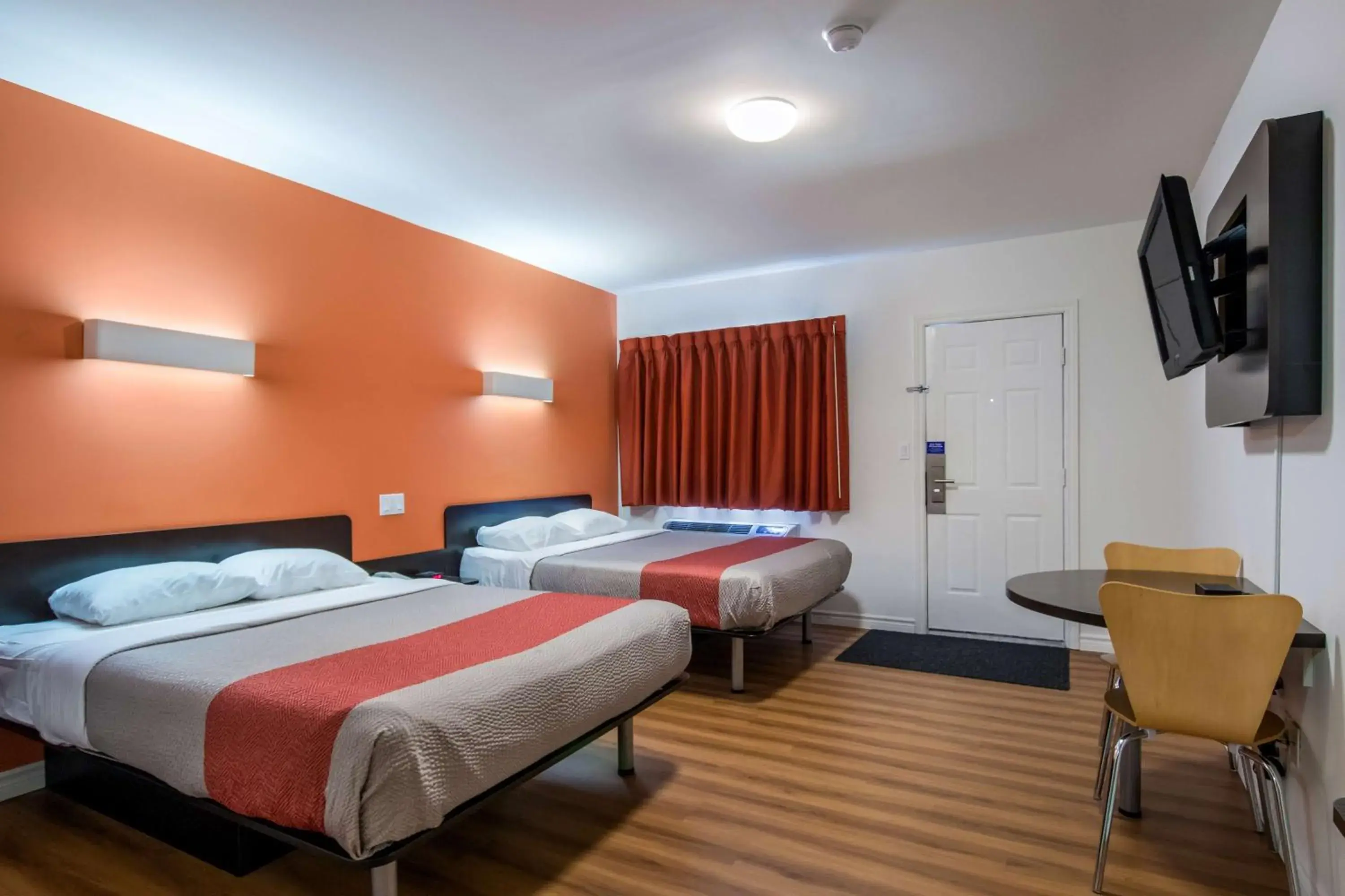 Photo of the whole room, Bed in Motel 6-Sudbury, ON Photo of the whole room, Bed in Motel 6-Sudbury, ON