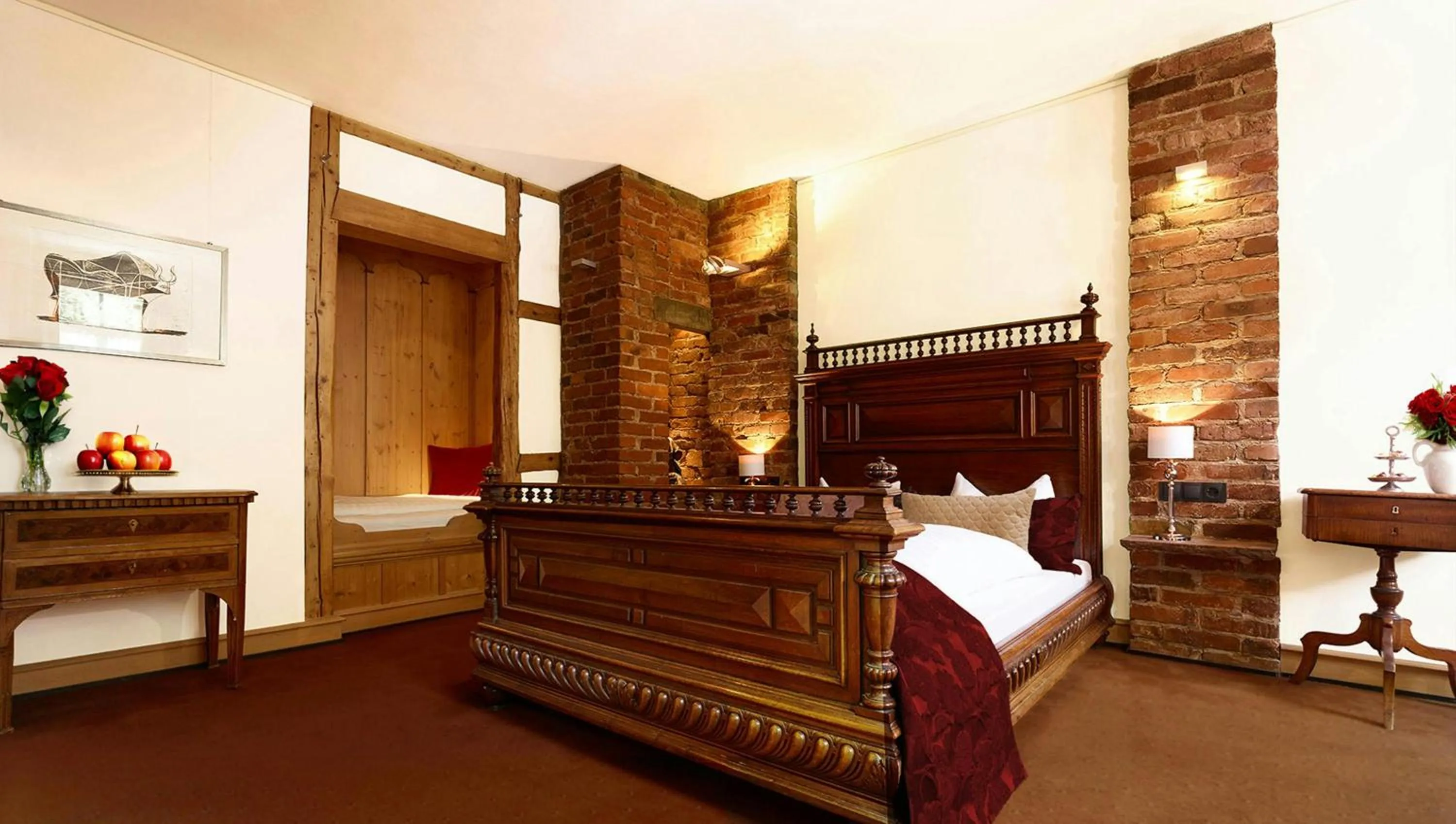 Photo of the whole room, Bed in Landgasthof Zum Weissen Schwanen