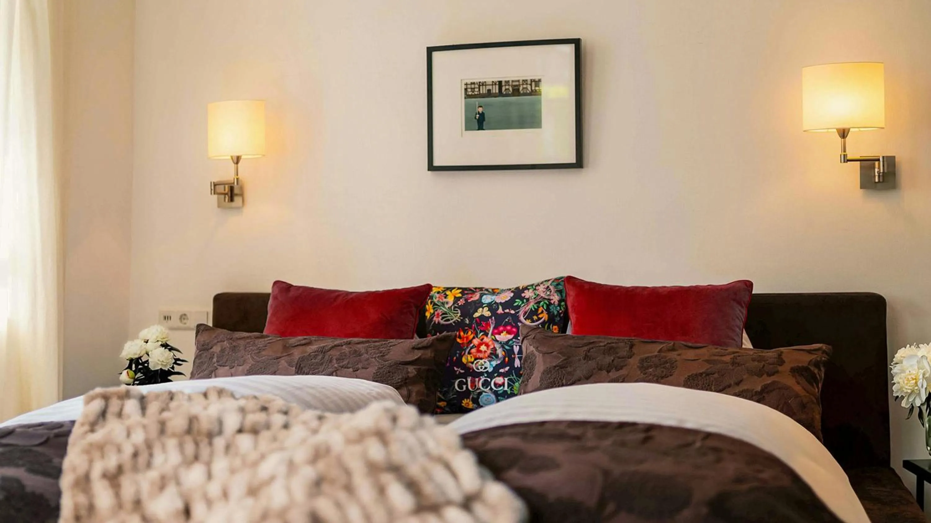 Photo of the whole room, Bed in Landgasthof Zum Weissen Schwanen