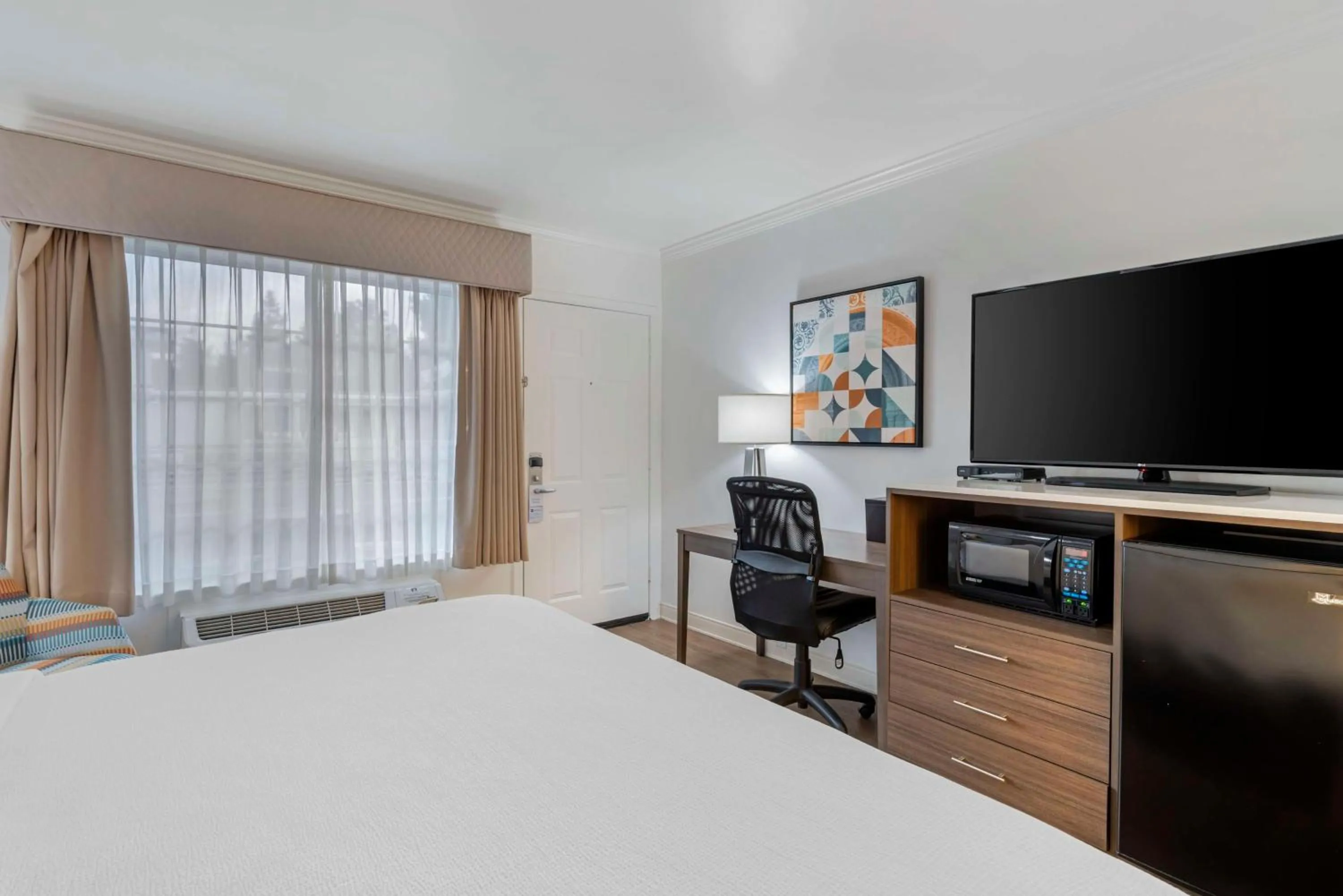 Bedroom, Bed in Best Western Plus Riviera