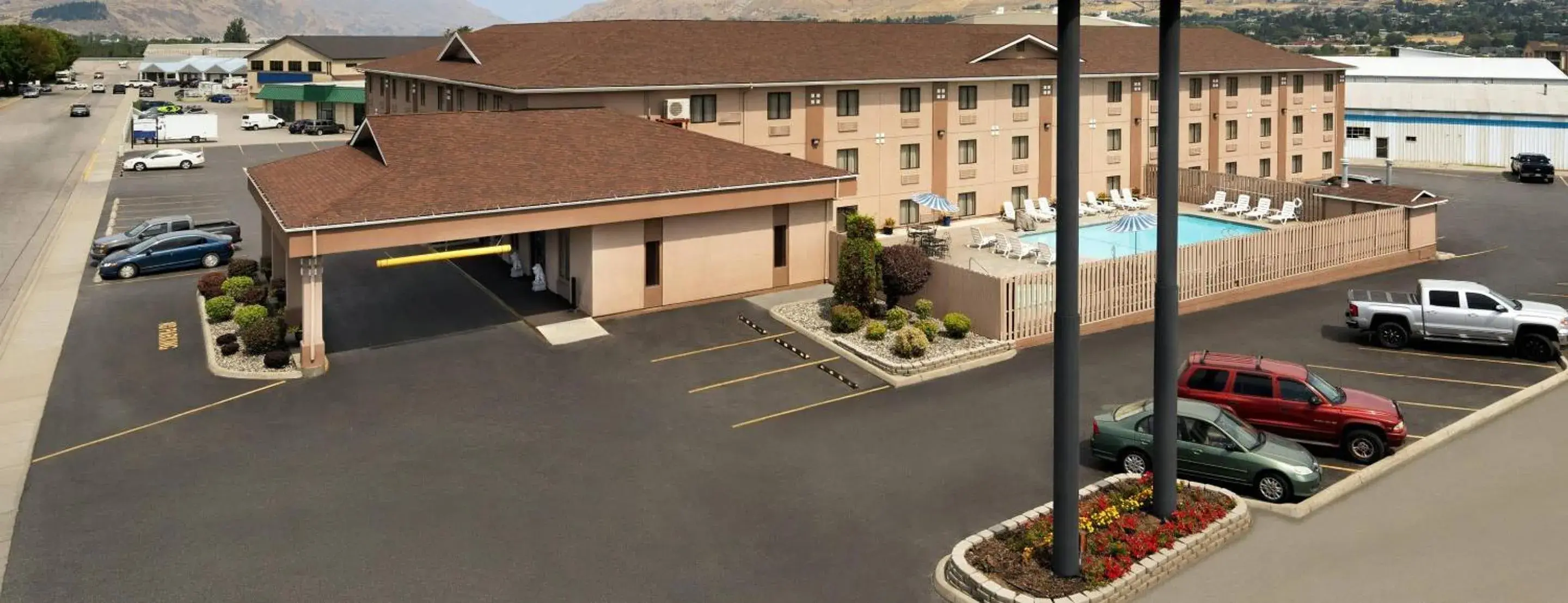 Property building in Quality Inn Wenatchee-Leavenworth Property building in Quality Inn Wenatchee-Leavenworth