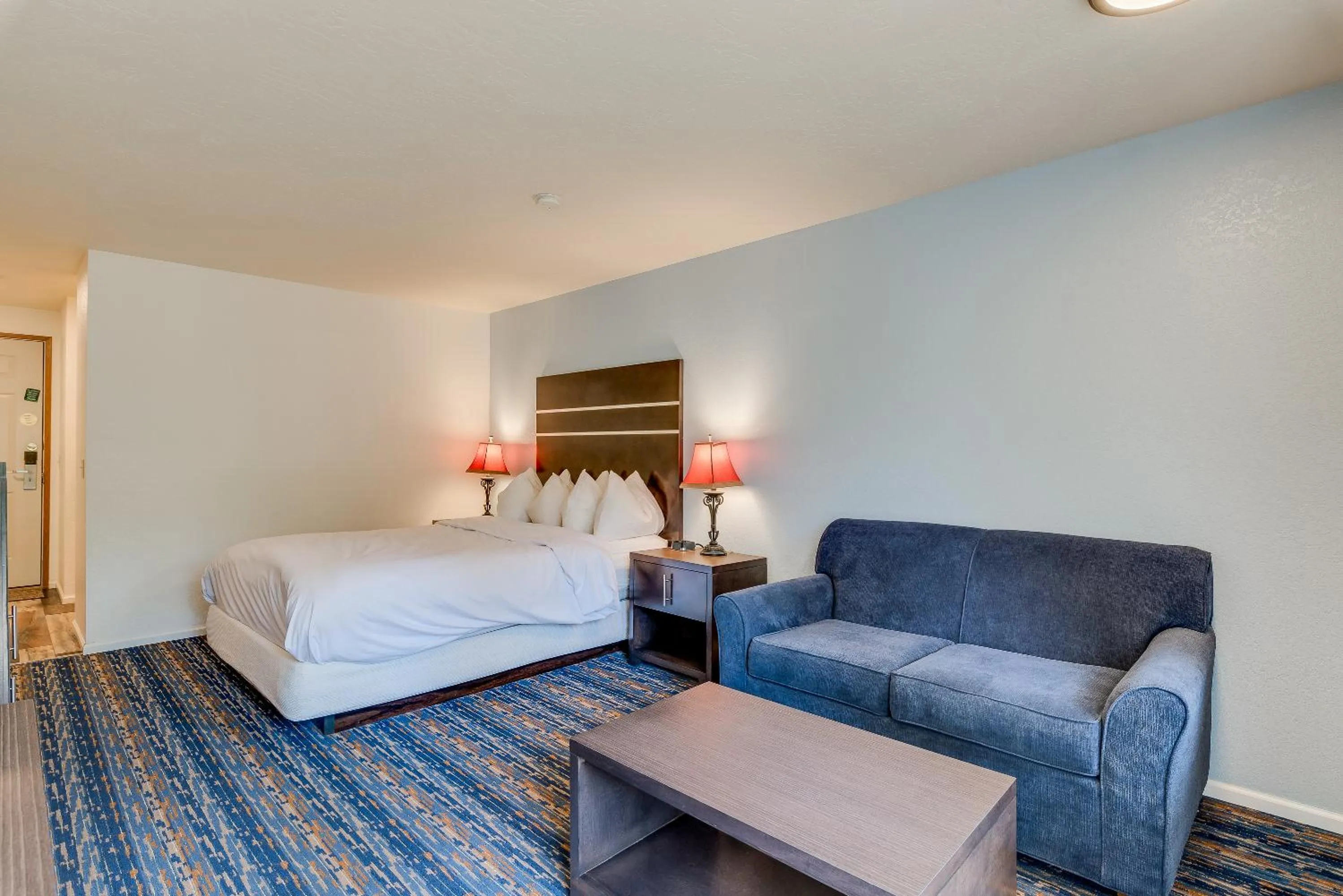 Bed in Alpine Rivers Inn