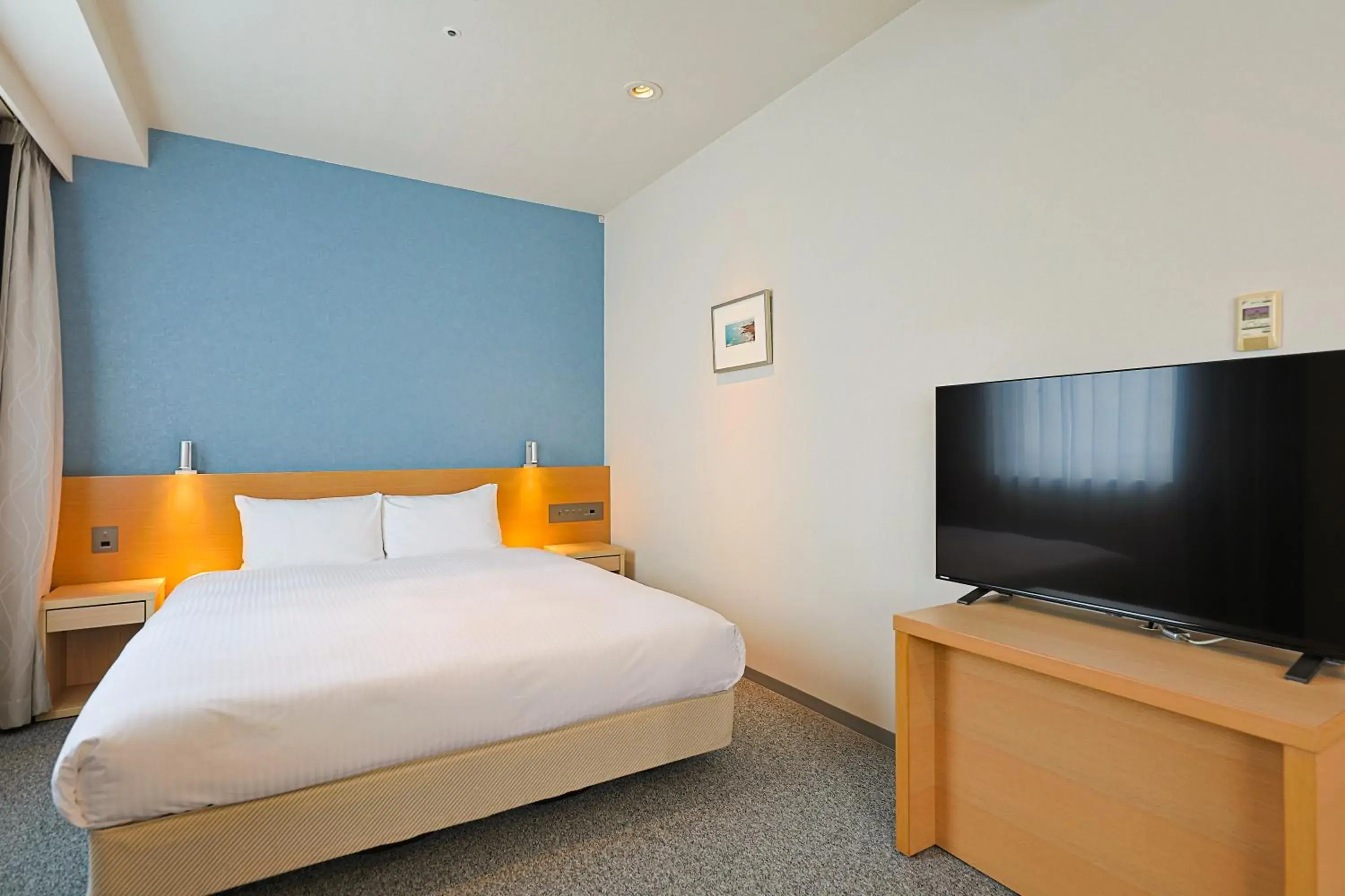 Photo of the whole room, Bed in JR Kyushu Hotel Miyazaki Photo of the whole room, Bed in JR Kyushu Hotel Miyazaki