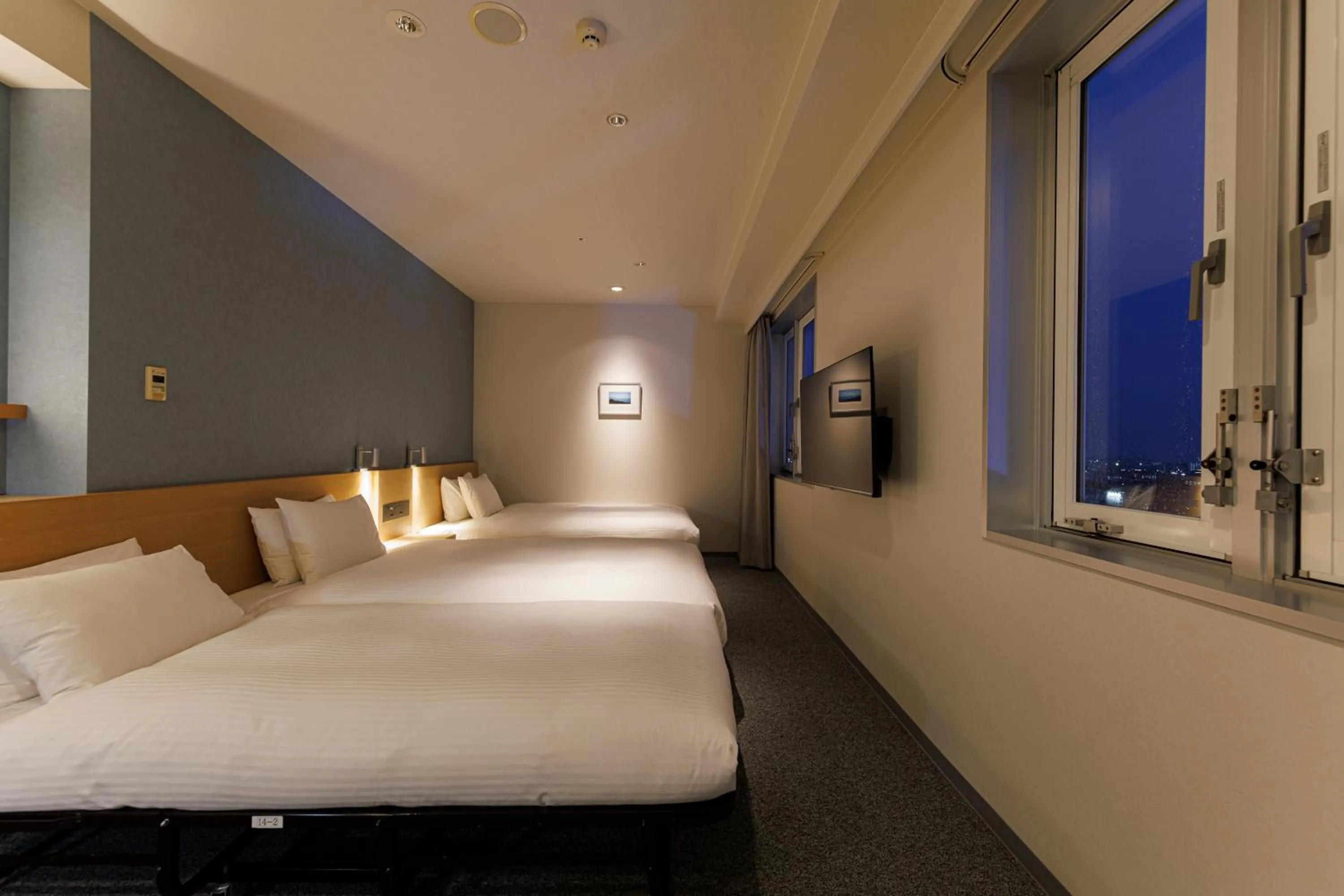 Photo of the whole room, Bed in JR Kyushu Hotel Miyazaki