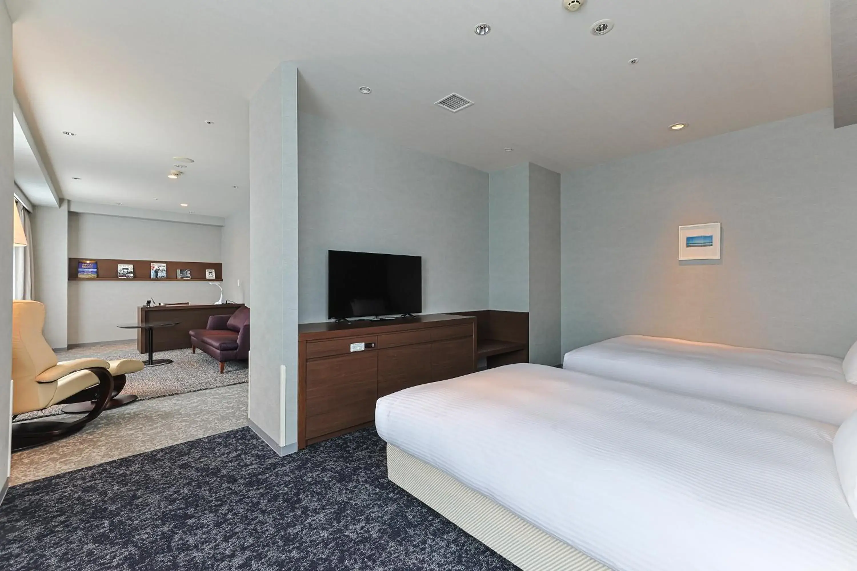 Photo of the whole room, Bed in JR Kyushu Hotel Miyazaki Photo of the whole room, Bed in JR Kyushu Hotel Miyazaki