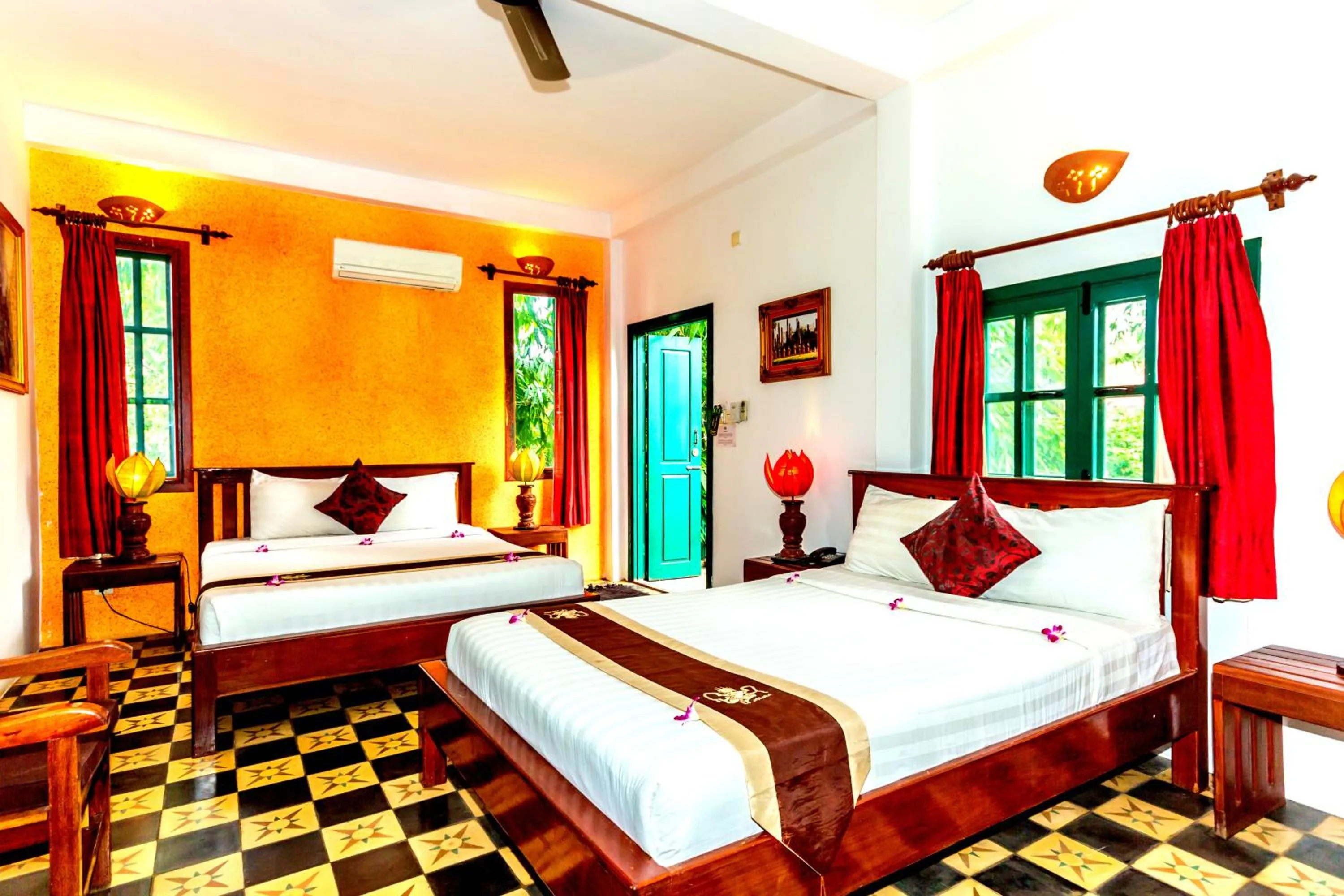 Bed in Residence Wat Damnak