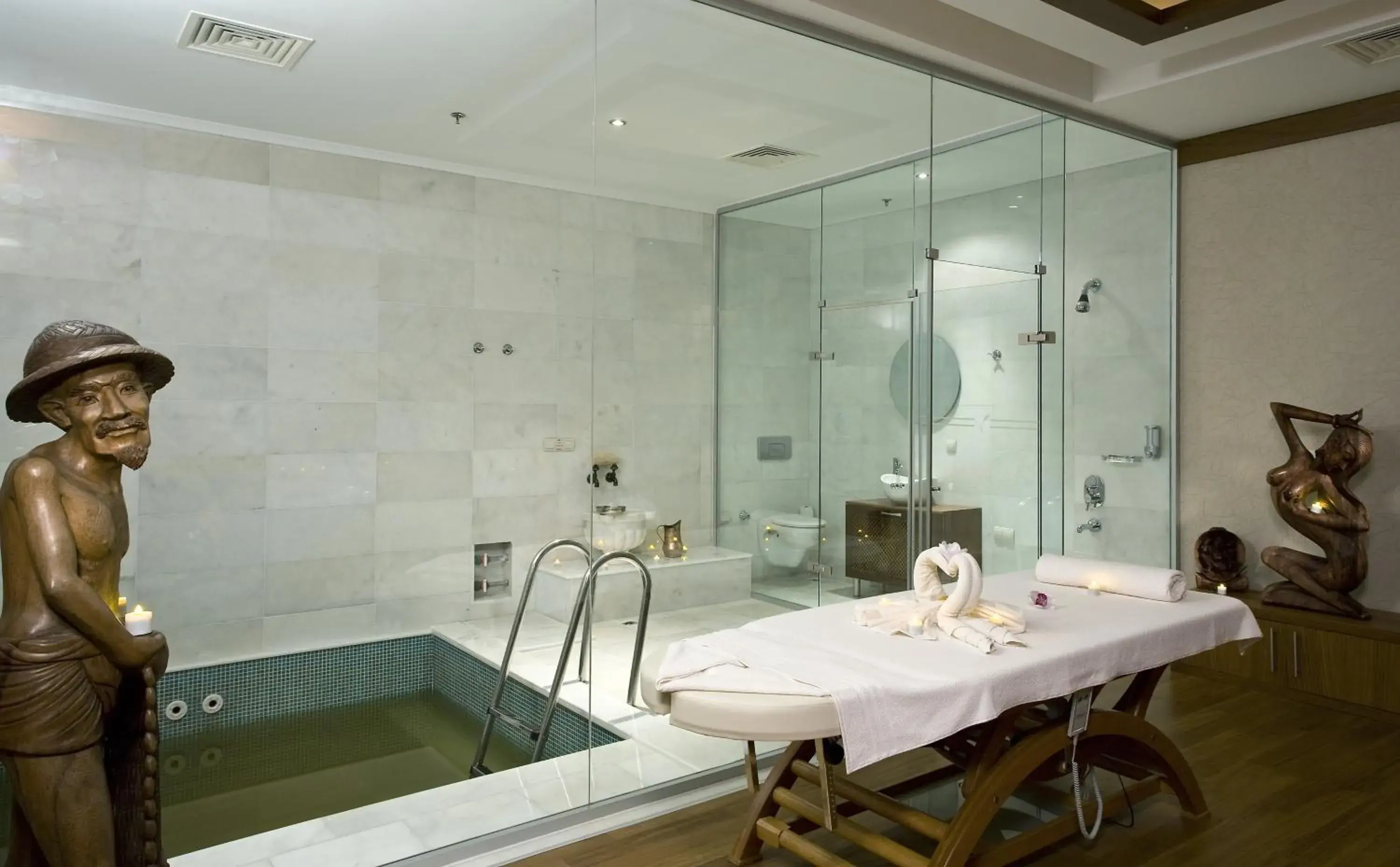 Swimming pool in Jura Hotels Afyon Thermal Swimming pool in Jura Hotels Afyon Thermal