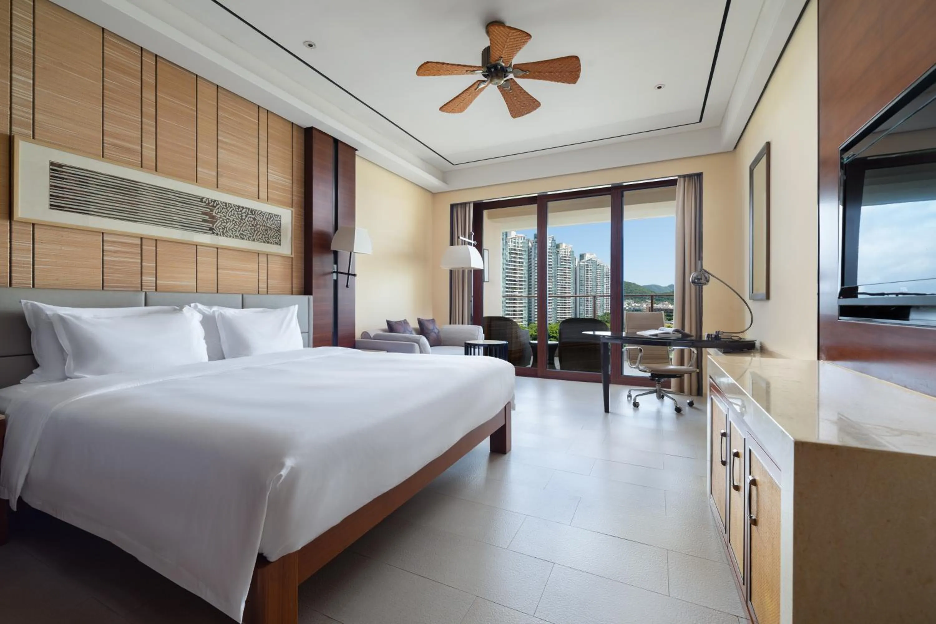 Property building, Bed in Crowne Plaza Sanya City Center by IHG