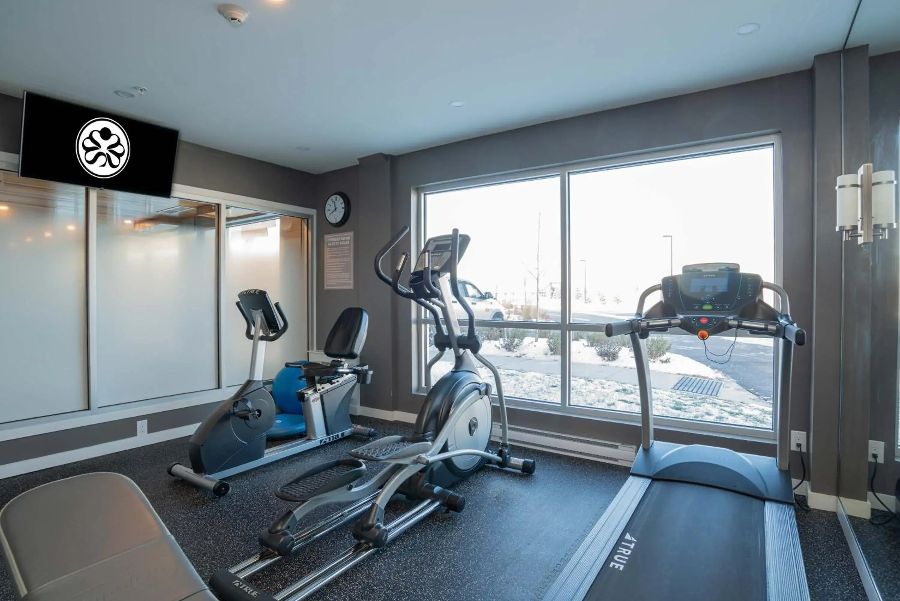 Fitness centre/facilities in Sandman Signature Ottawa Airport Hotel Fitness centre/facilities in Sandman Signature Ottawa Airport Hotel