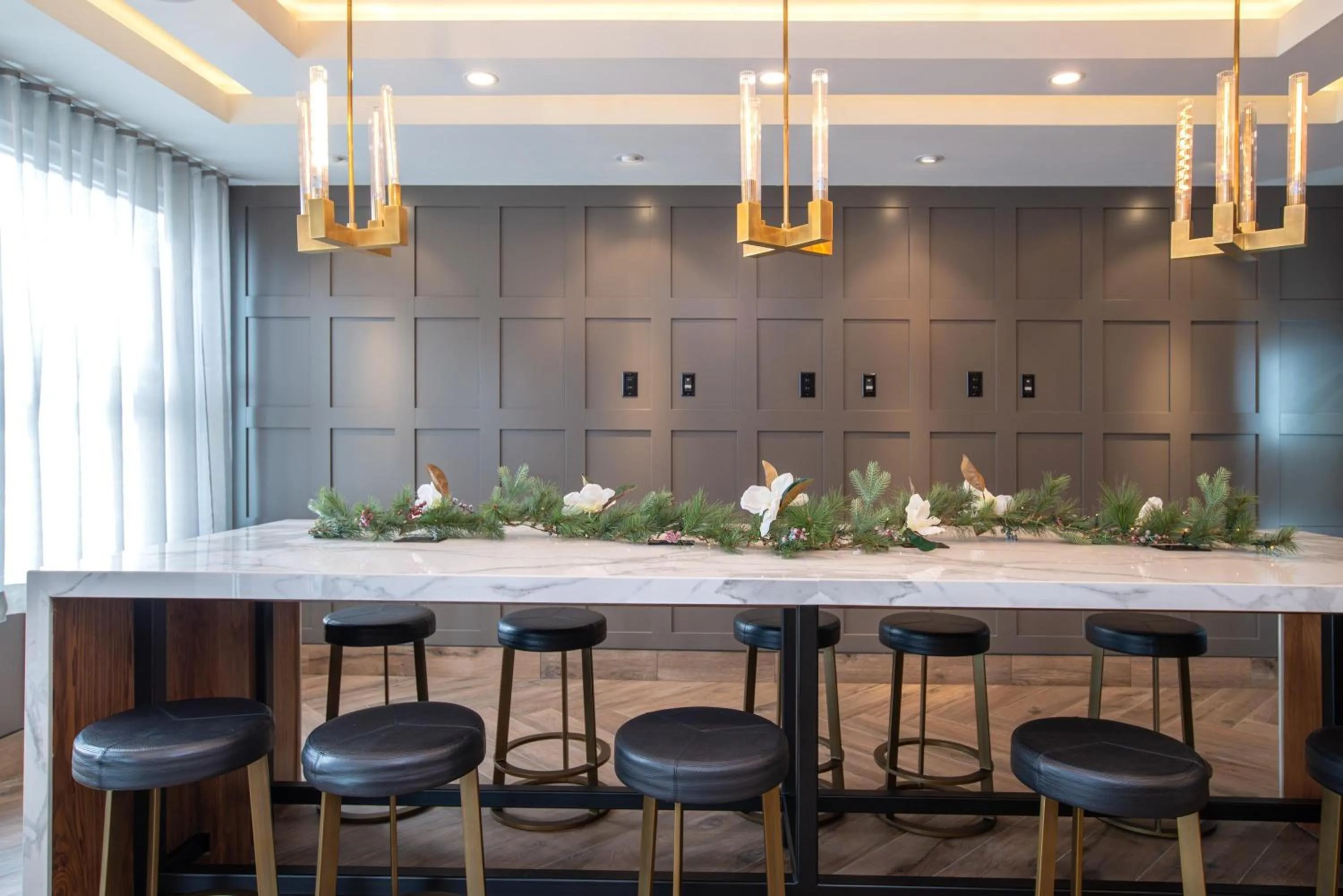 Lobby or reception in Sandman Signature Ottawa Airport Hotel