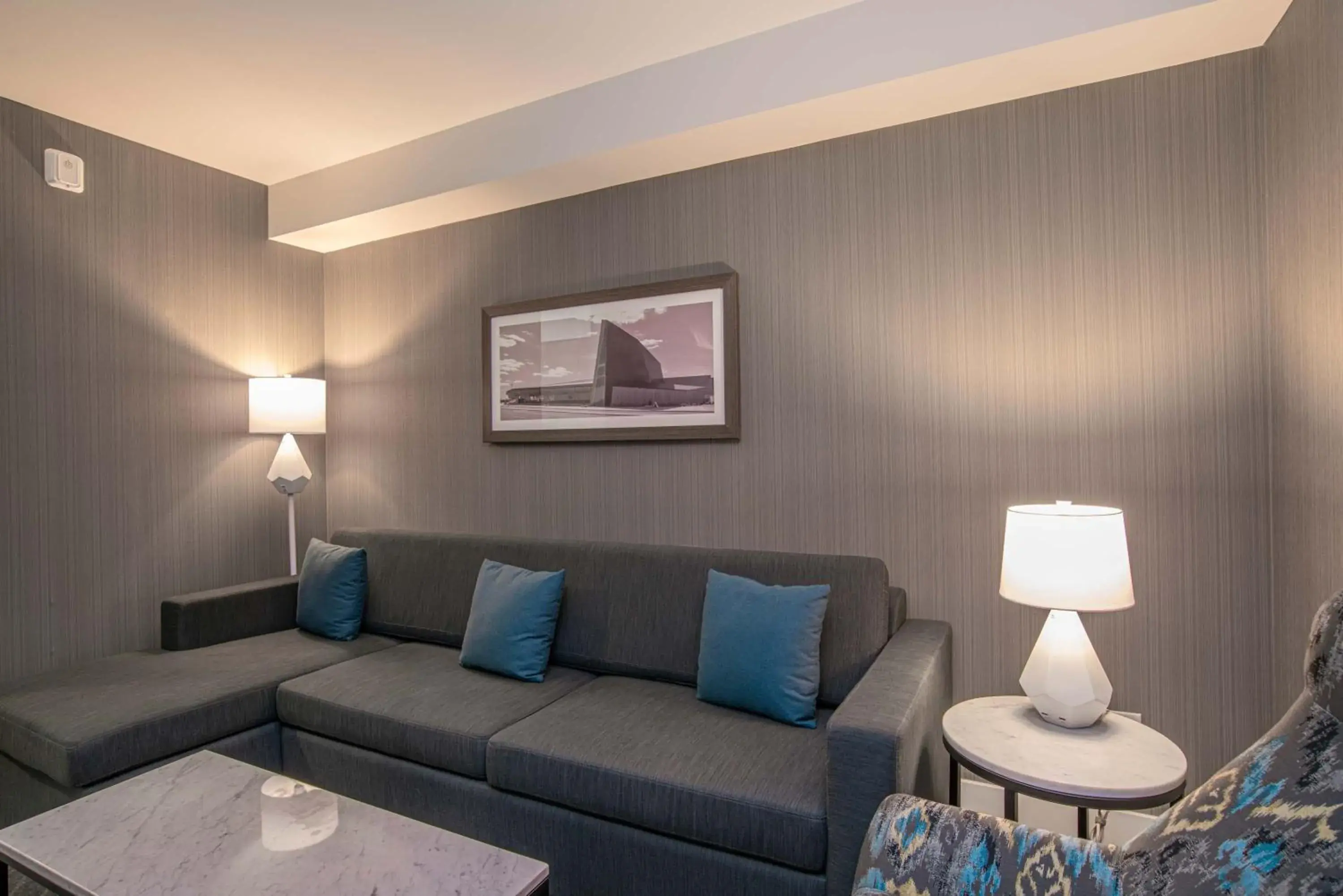 Photo of the whole room in Sandman Signature Ottawa Airport Hotel Photo of the whole room in Sandman Signature Ottawa Airport Hotel