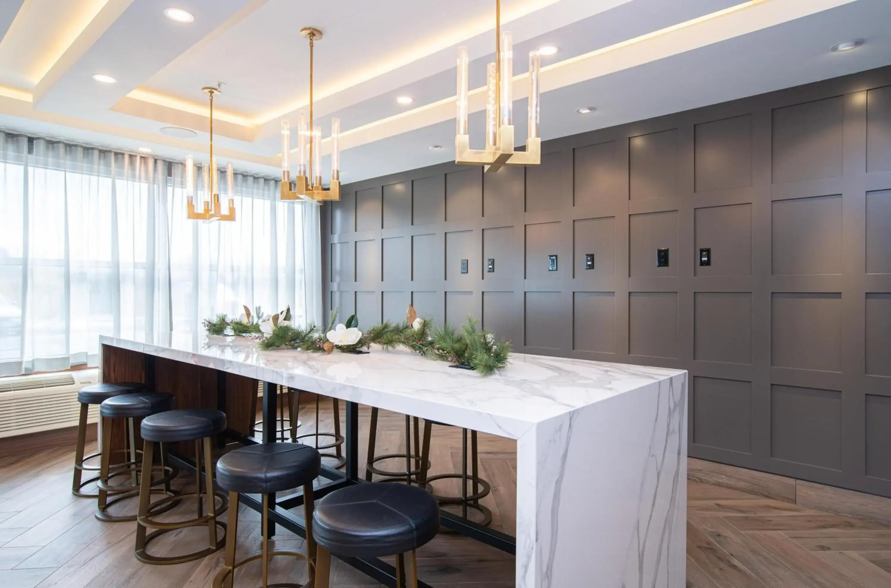 Lobby or reception in Sandman Signature Ottawa Airport Hotel Lobby or reception in Sandman Signature Ottawa Airport Hotel