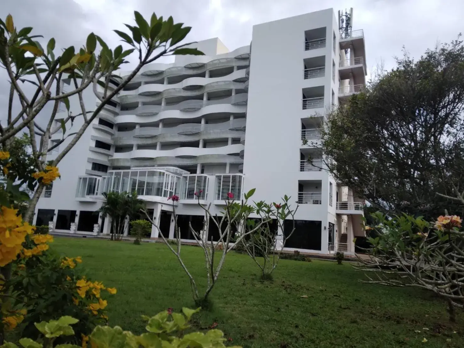 Property building in Rua Rasada Express Property building in Rua Rasada Express