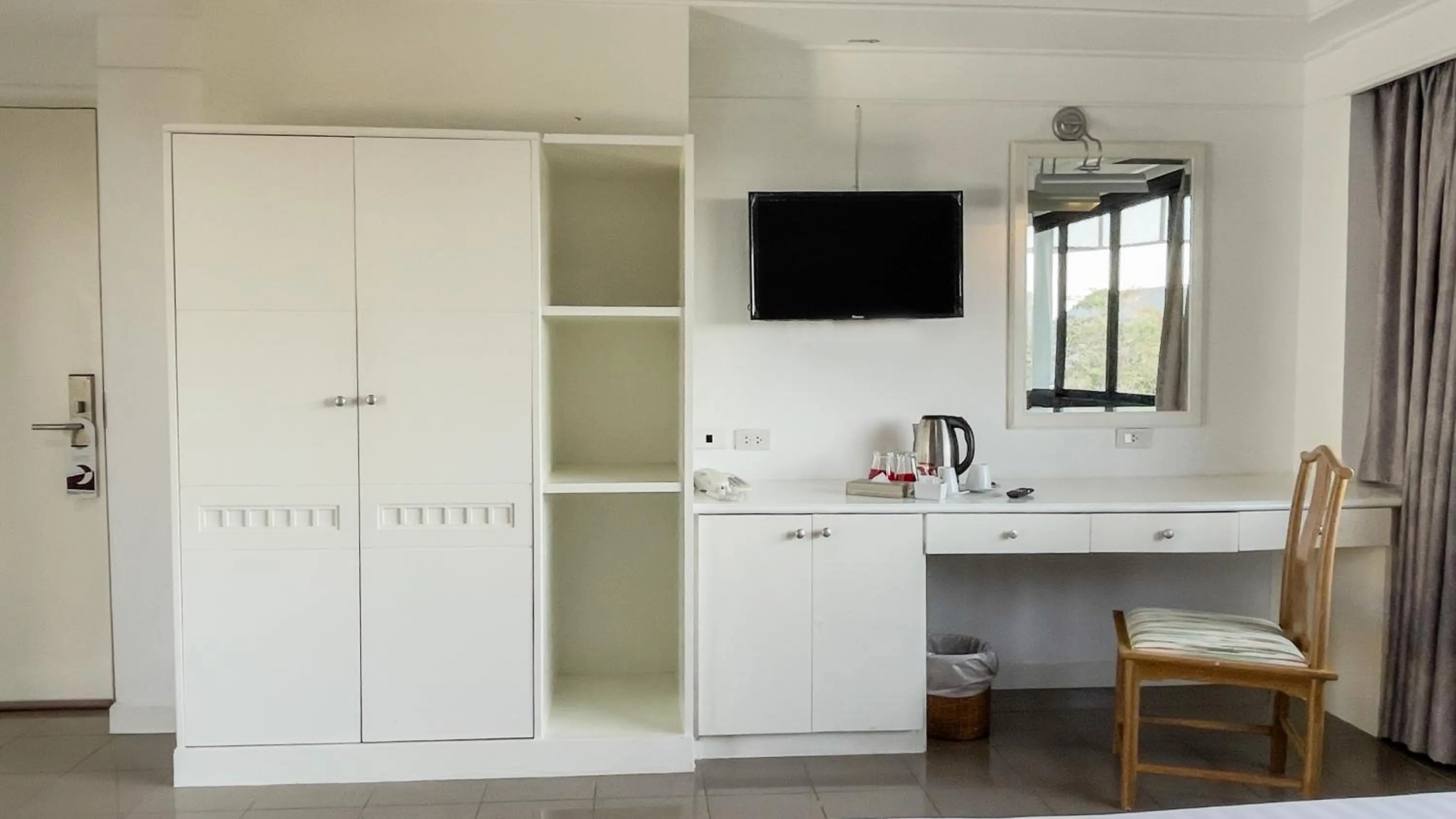 TV and multimedia in Rua Rasada Express